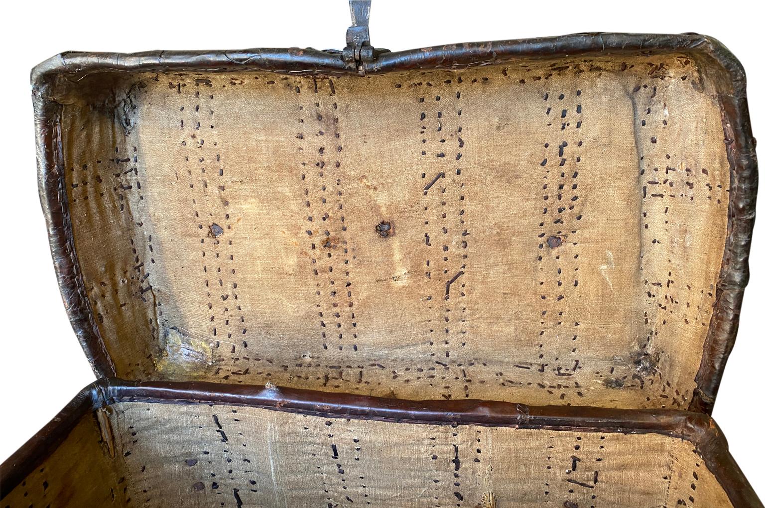 Spanish 16th Century Leather Malle, Trunk 2