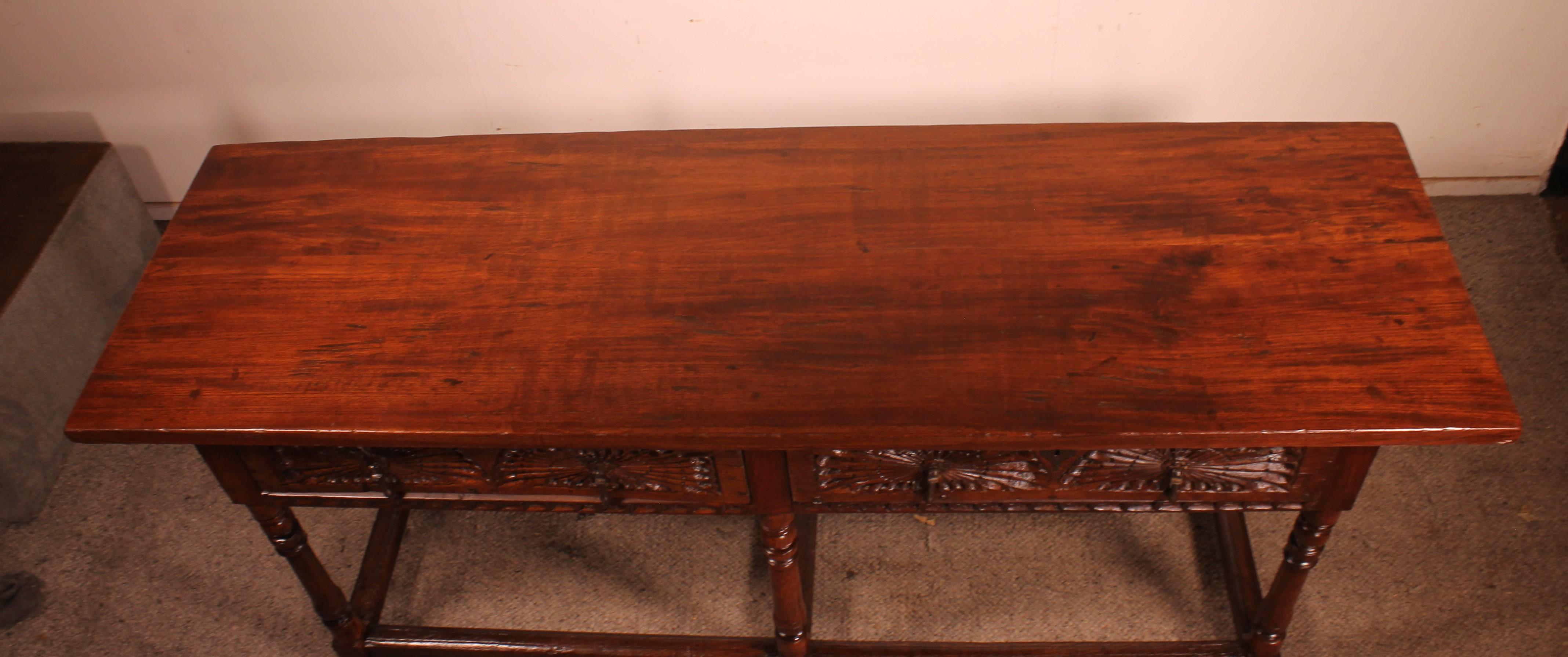 Spanish 17 Century Console With 6 Feet For Sale 7