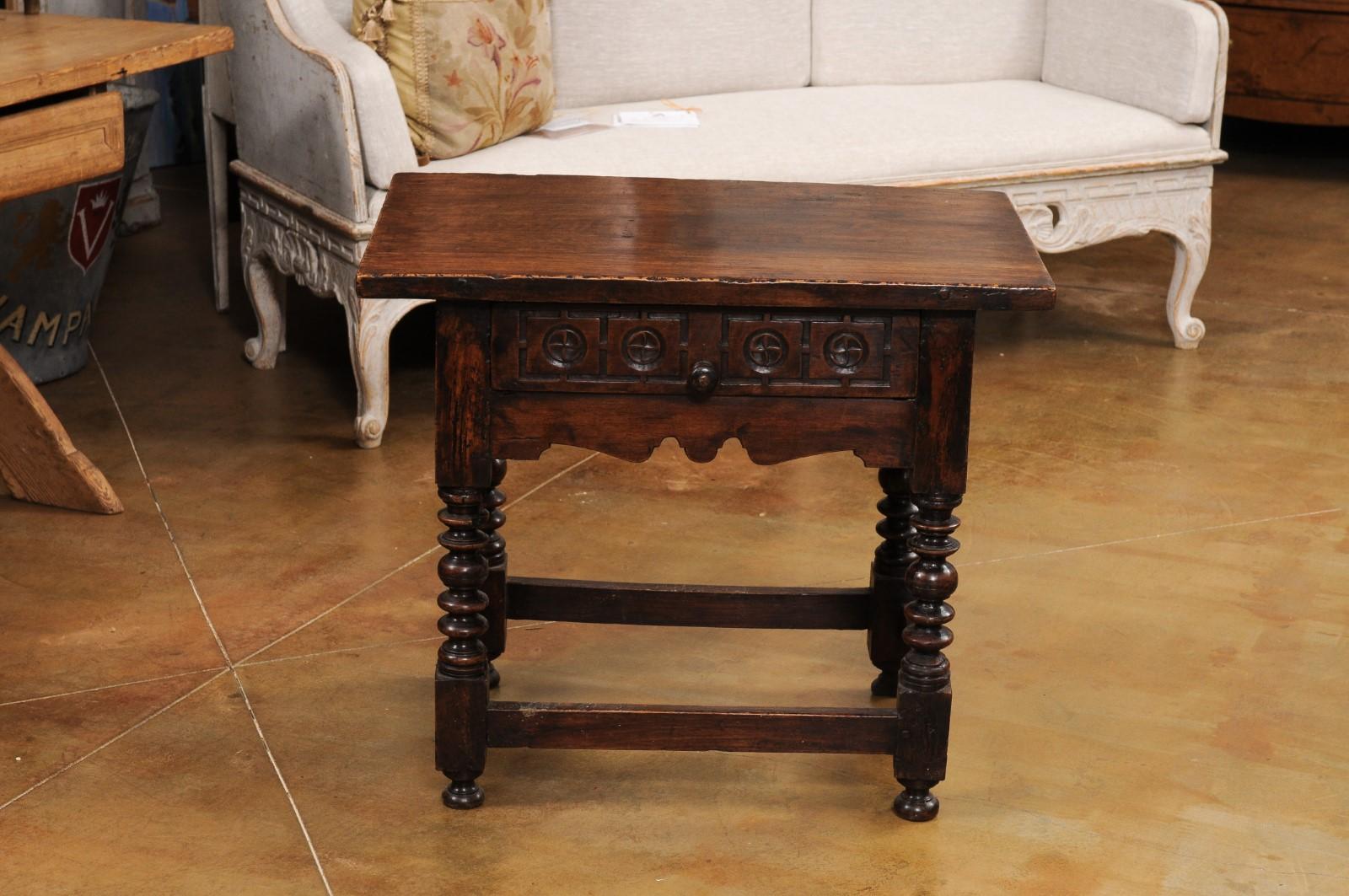Spanish 1770s Walnut Side Table with Spool Legs and Rosettes Carved Drawer For Sale 10