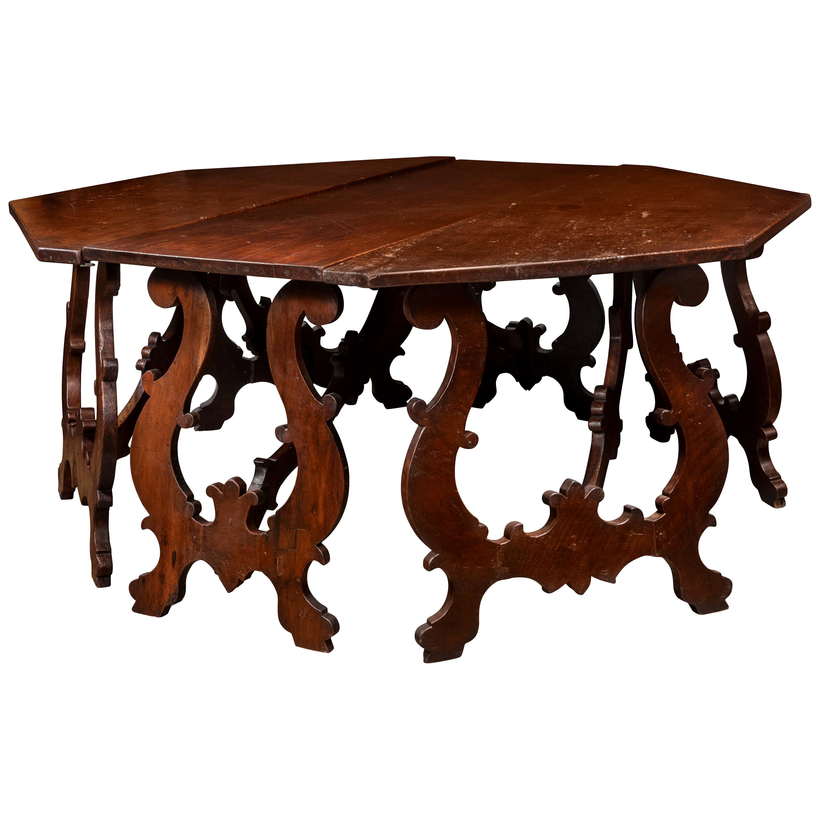 Spanish 17th Century Carlos II Style Dark Walnut Hexagonal Centre Table For Sale