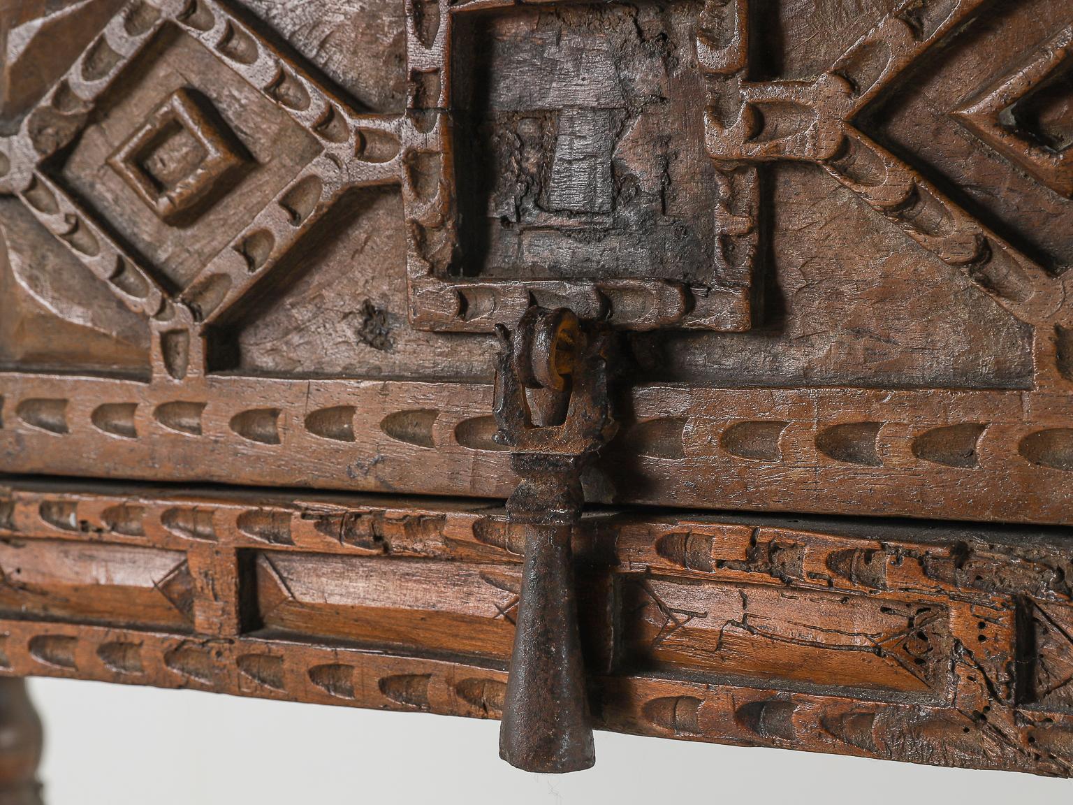 Spanish 17th Century Carved Desk For Sale 2