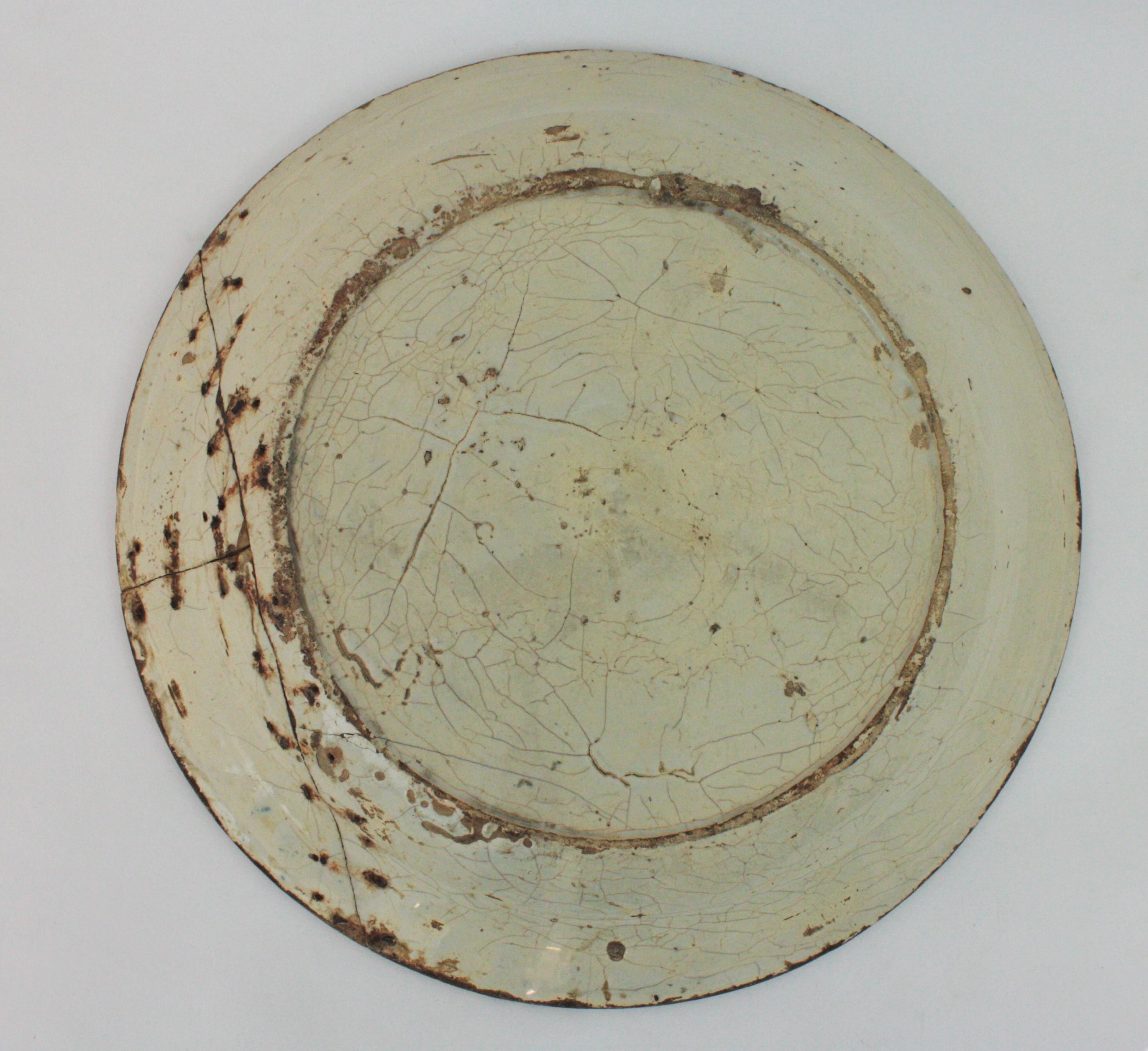 Spanish 17th Century Ceramic Circular Charger Plate, Talavera or Puente 1