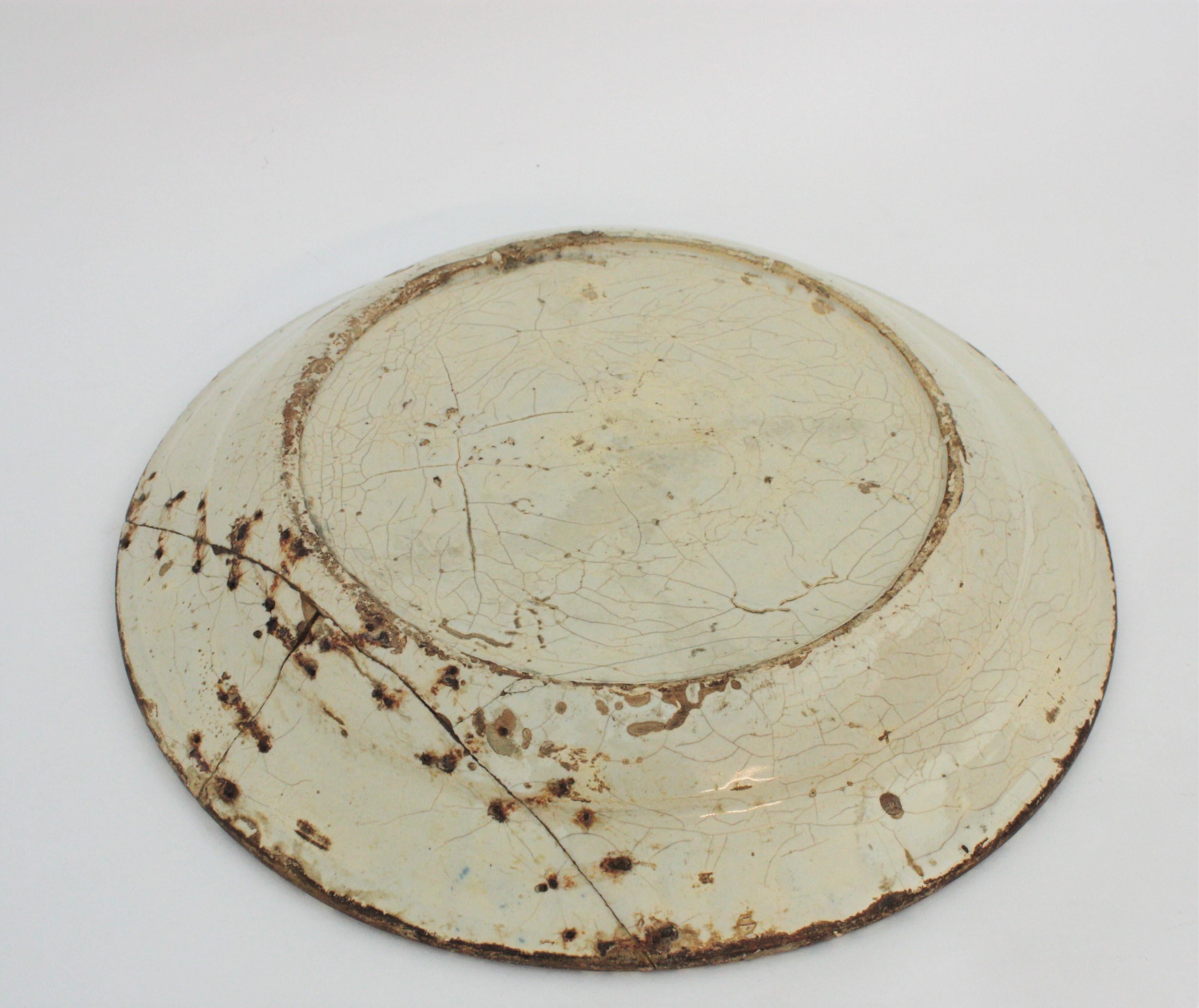 Spanish 17th Century Ceramic Circular Charger Plate, Talavera or Puente 2