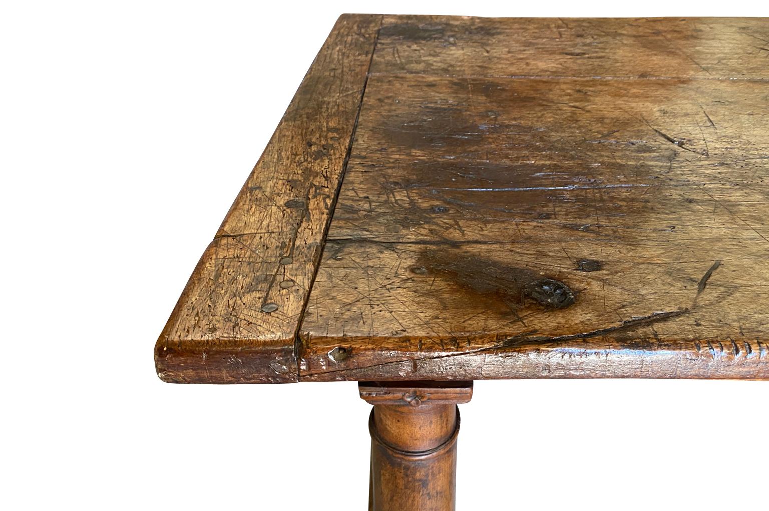 Spanish 17th Century Console, Center Table For Sale 7