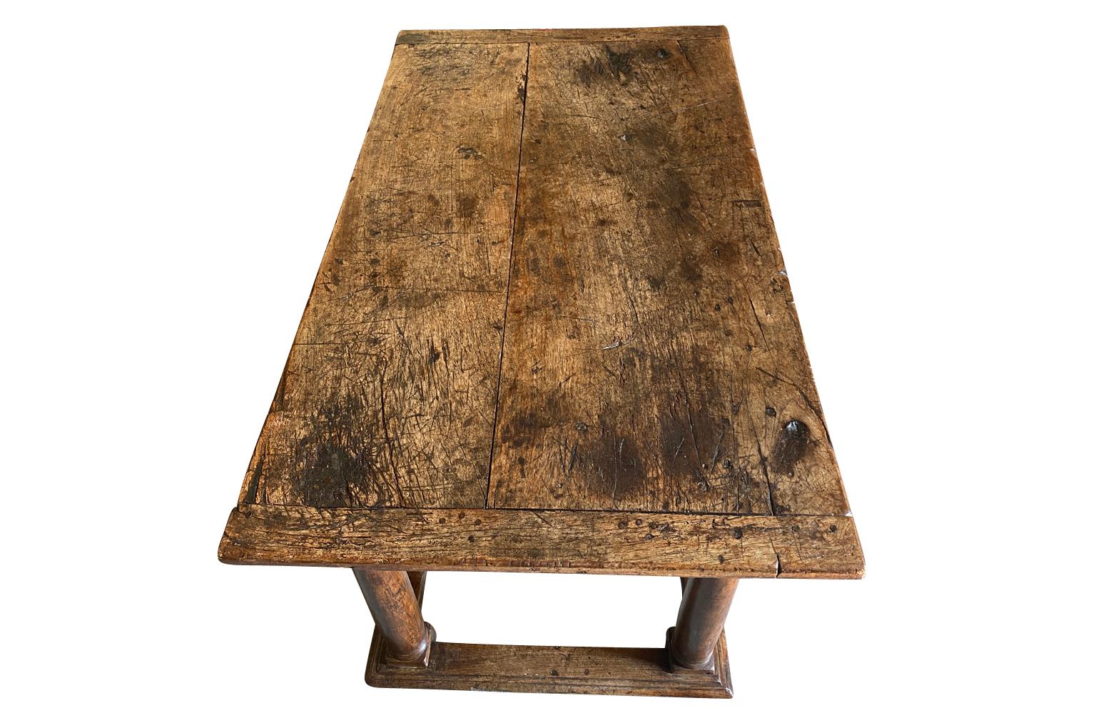 Spanish 17th Century Console, Center Table For Sale 11