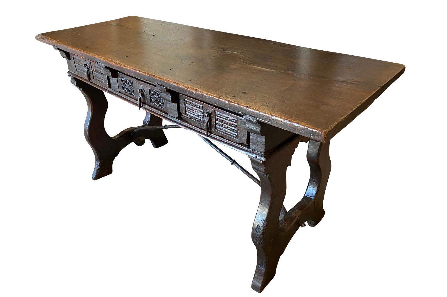 Spanish 17th Century Console Table For Sale 1