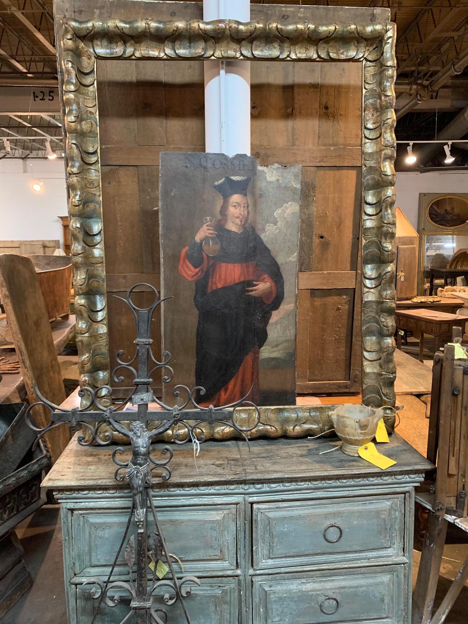 Spanish 17th Century Gilt Frame In Good Condition For Sale In Atlanta, GA
