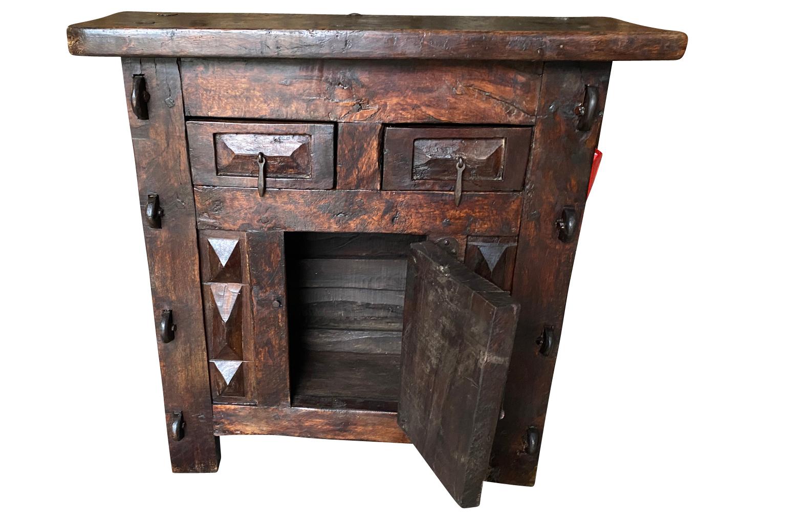Spanish 17th Century Rustic Buffet For Sale 6
