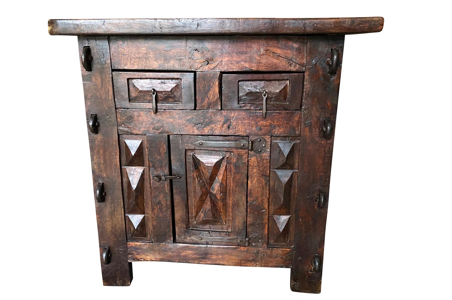 Spanish 17th Century Rustic Buffet In Excellent Condition For Sale In Round Top, TX