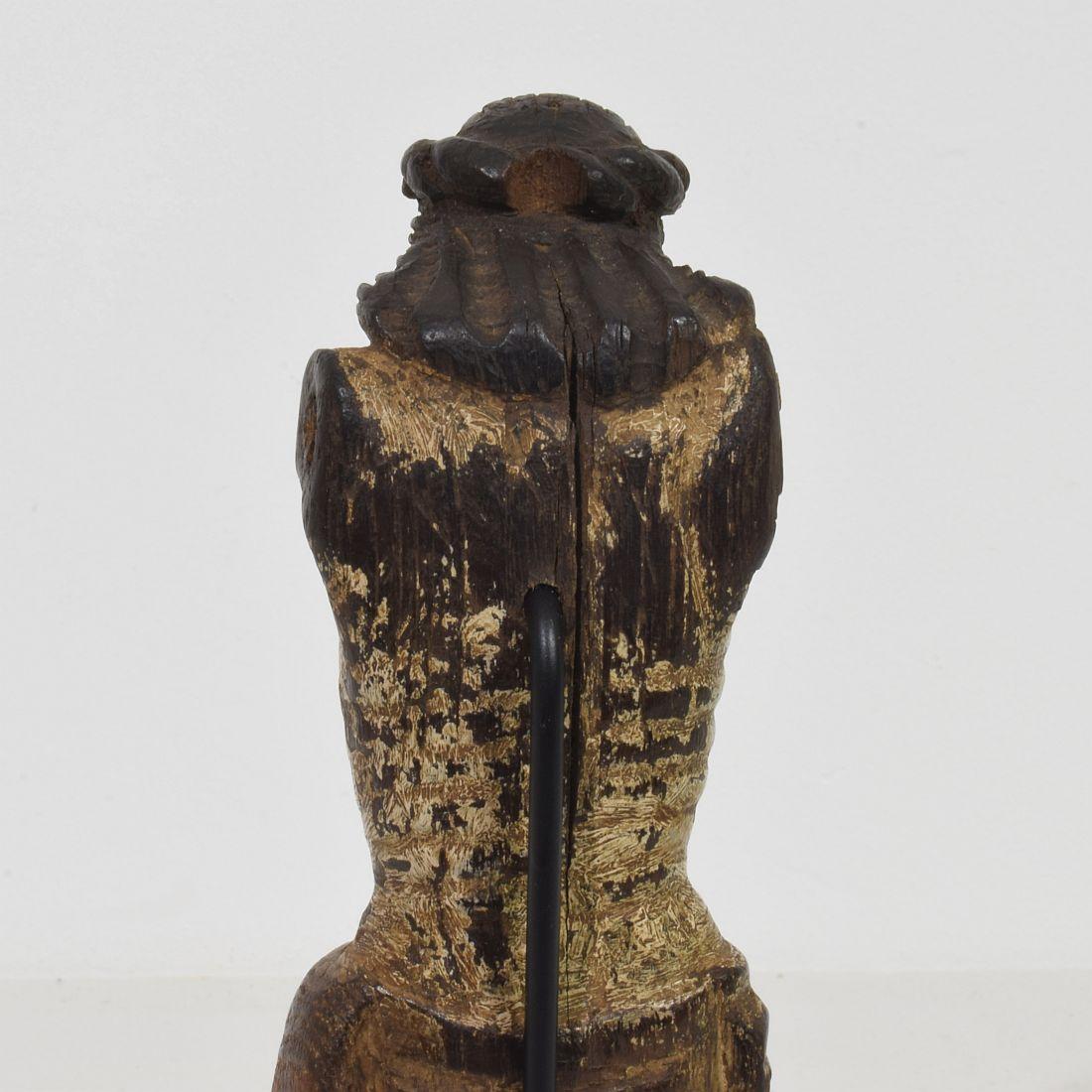 Spanish 17th Century  Weathered Carved Wooden Christ Fragment For Sale 8