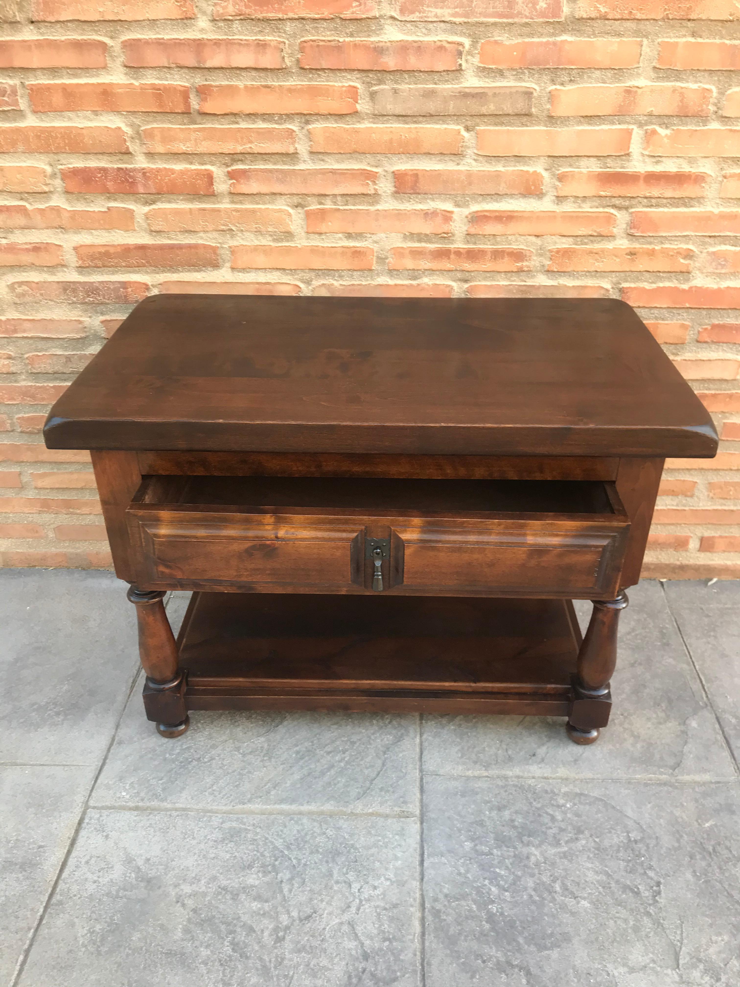 19th Century Spanish 1880s Walnut Side Table with Drawer and Iron Stretcher