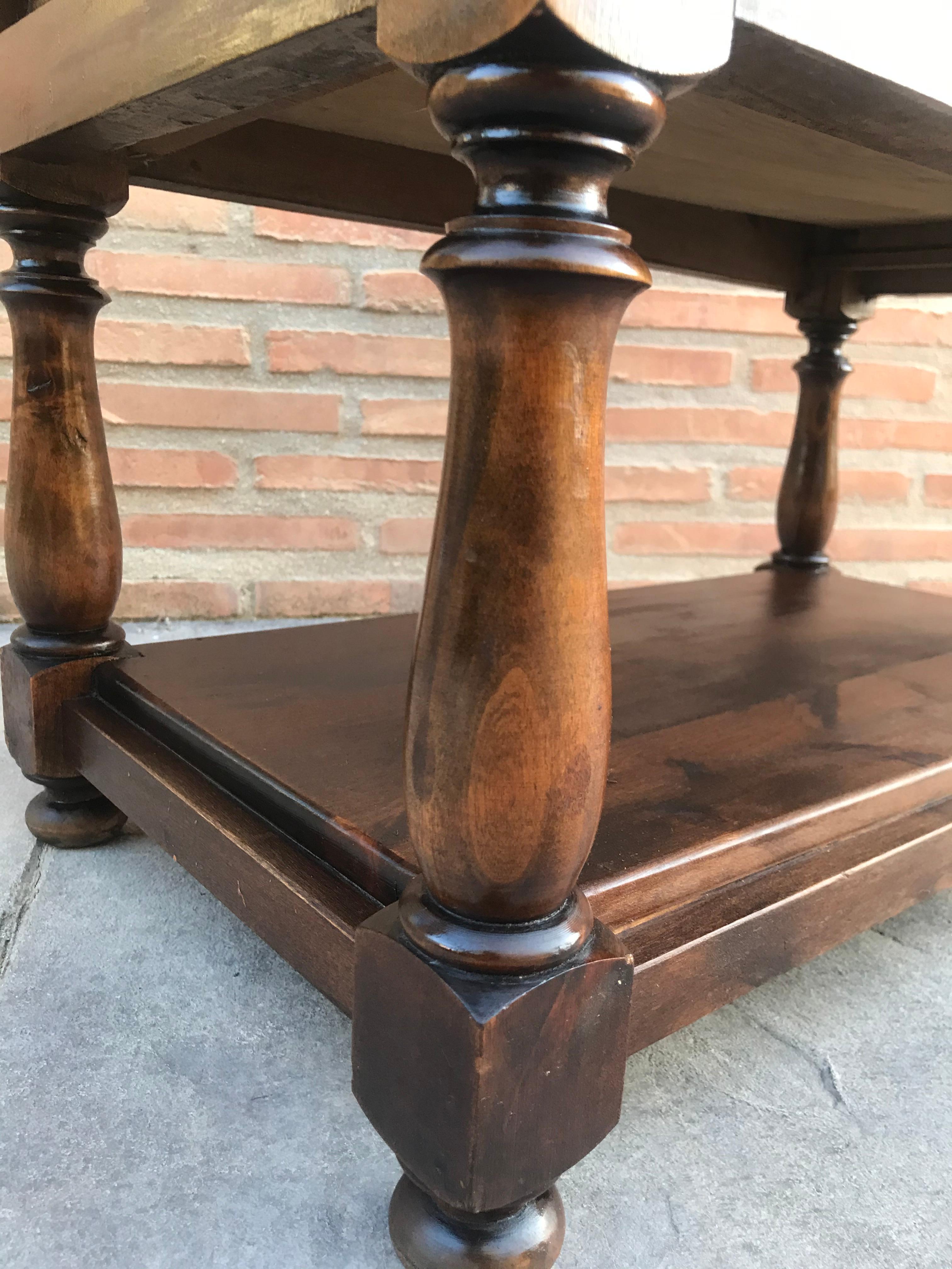 Spanish 1880s Walnut Side Table with Drawer and Iron Stretcher 4