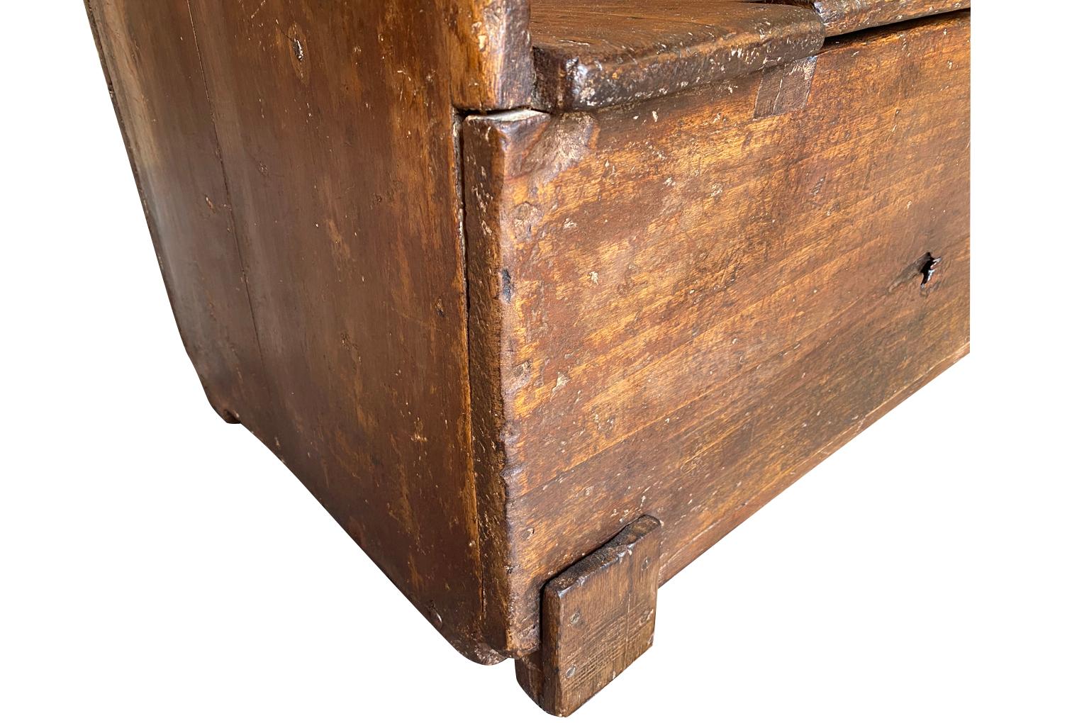Spanish 18th Century Bench - Trunk For Sale 7