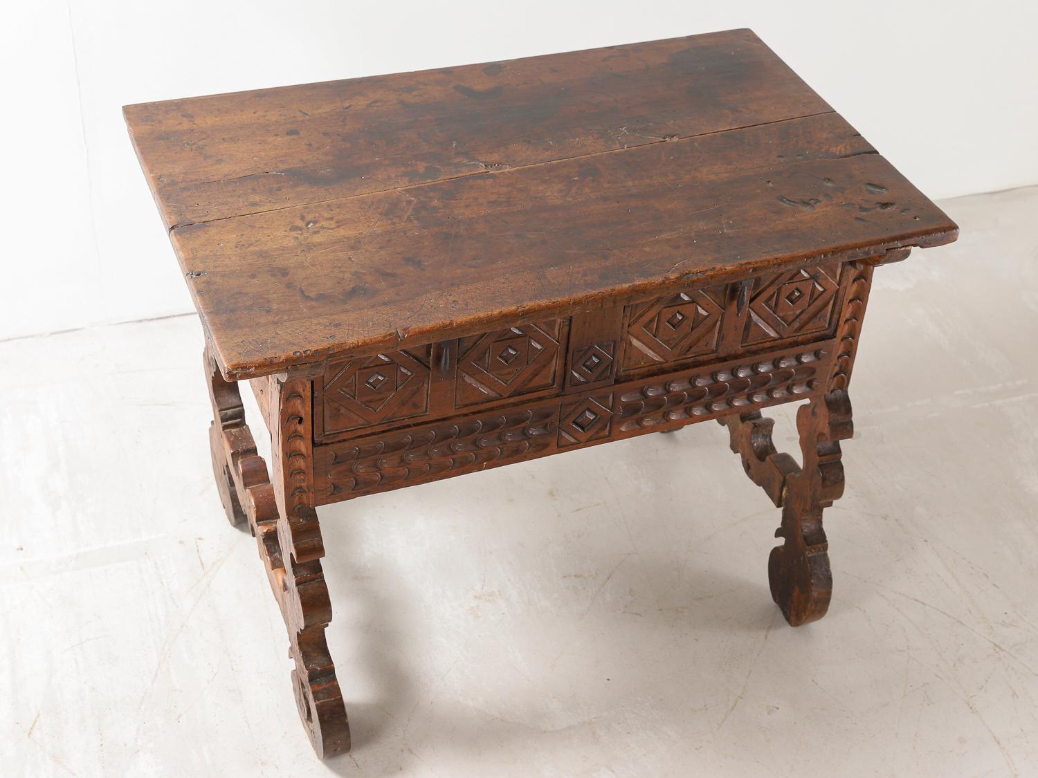 Spanish 18th Century Carved Walnut Table with Original Iron Pulls and Lyre Legs For Sale 16