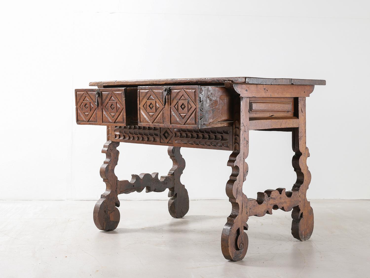 Spanish 18th Century Carved Walnut Table with Original Iron Pulls and Lyre Legs In Good Condition For Sale In London, Charterhouse Square
