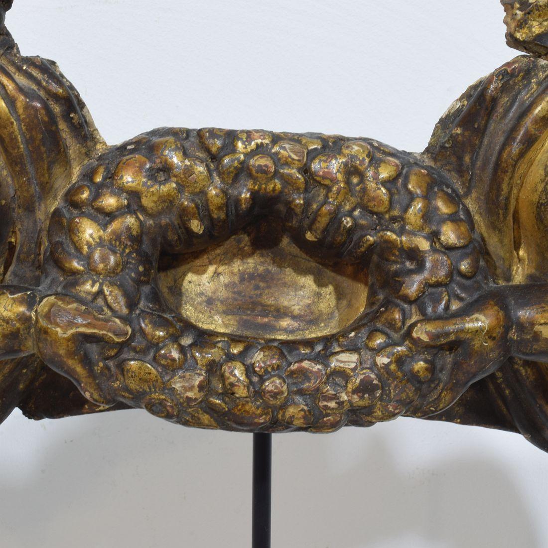 Spanischer geschnitzter Barockengel aus dem 18.  Fragment im Angebot 10