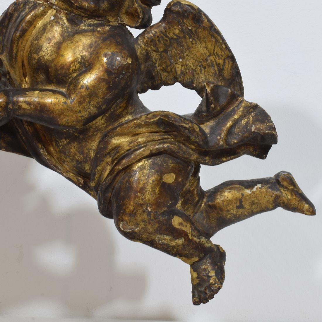 Spanischer geschnitzter Barockengel aus dem 18.  Fragment im Angebot 12