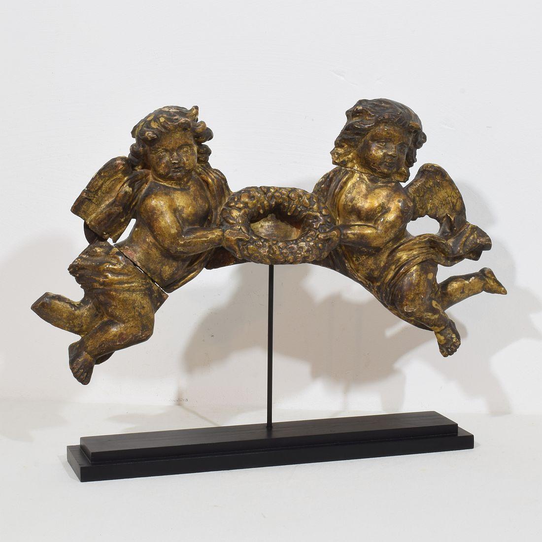 Barocco Angelo barocco spagnolo in legno intagliato del XVIII secolo  Frammento in vendita