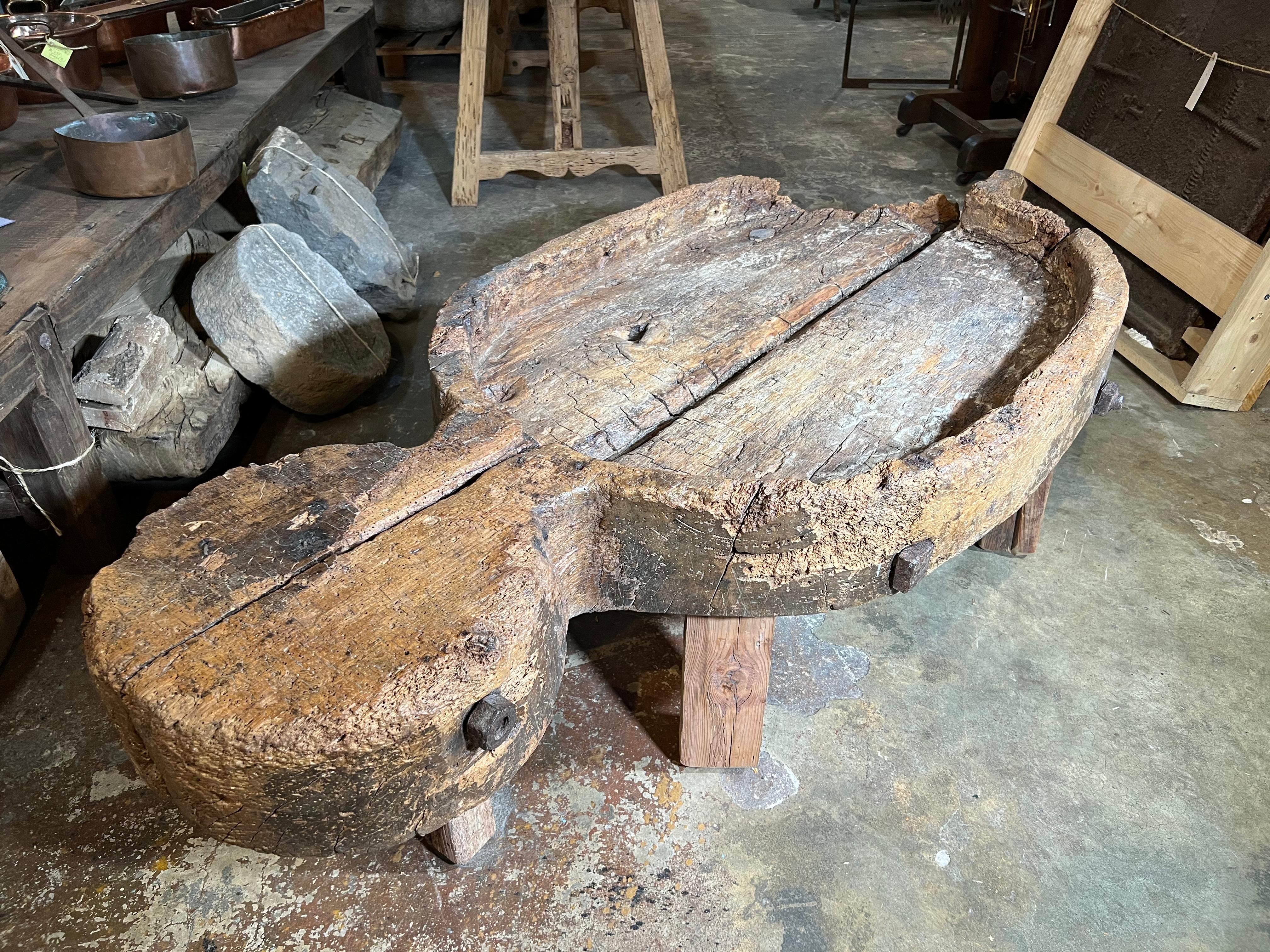 Spanish 18th Century Cheese Making Board, Coffee Table In Good Condition For Sale In Atlanta, GA