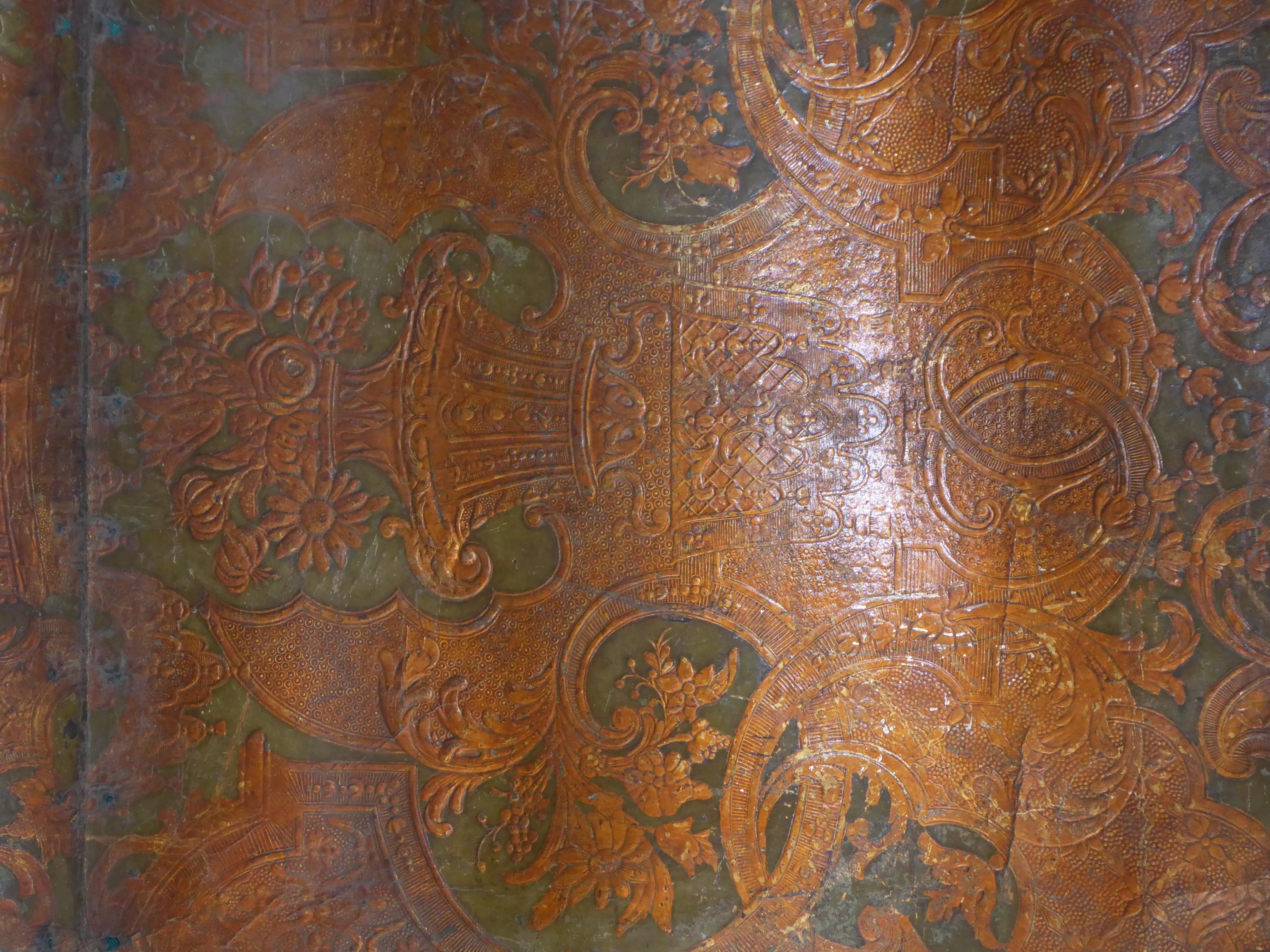 Spanish 18th Century Cordova Leather Panels In Distressed Condition In Perth, GB