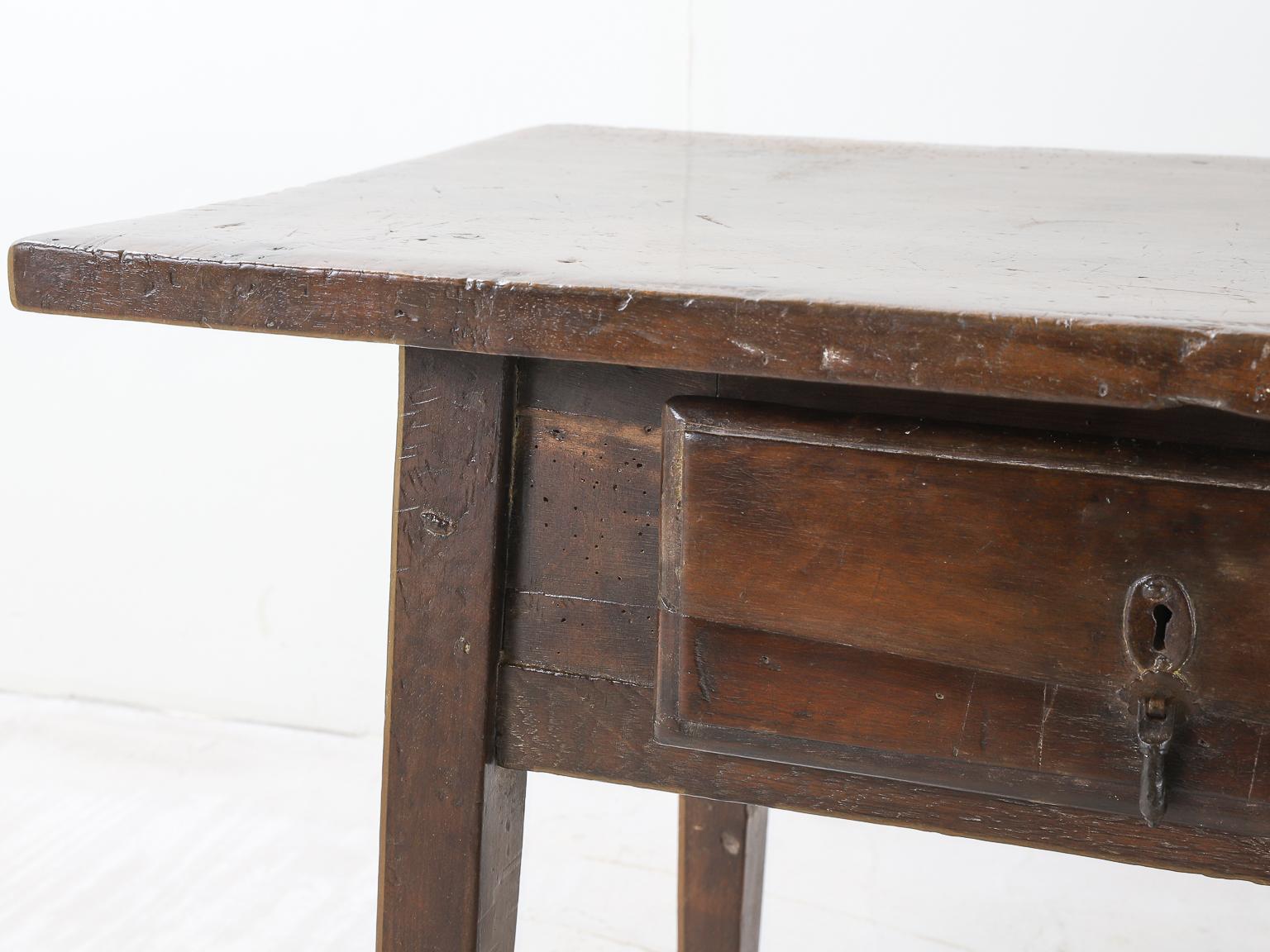 Spanish 18th Century Dark Walnut Single Drawer Table For Sale 5