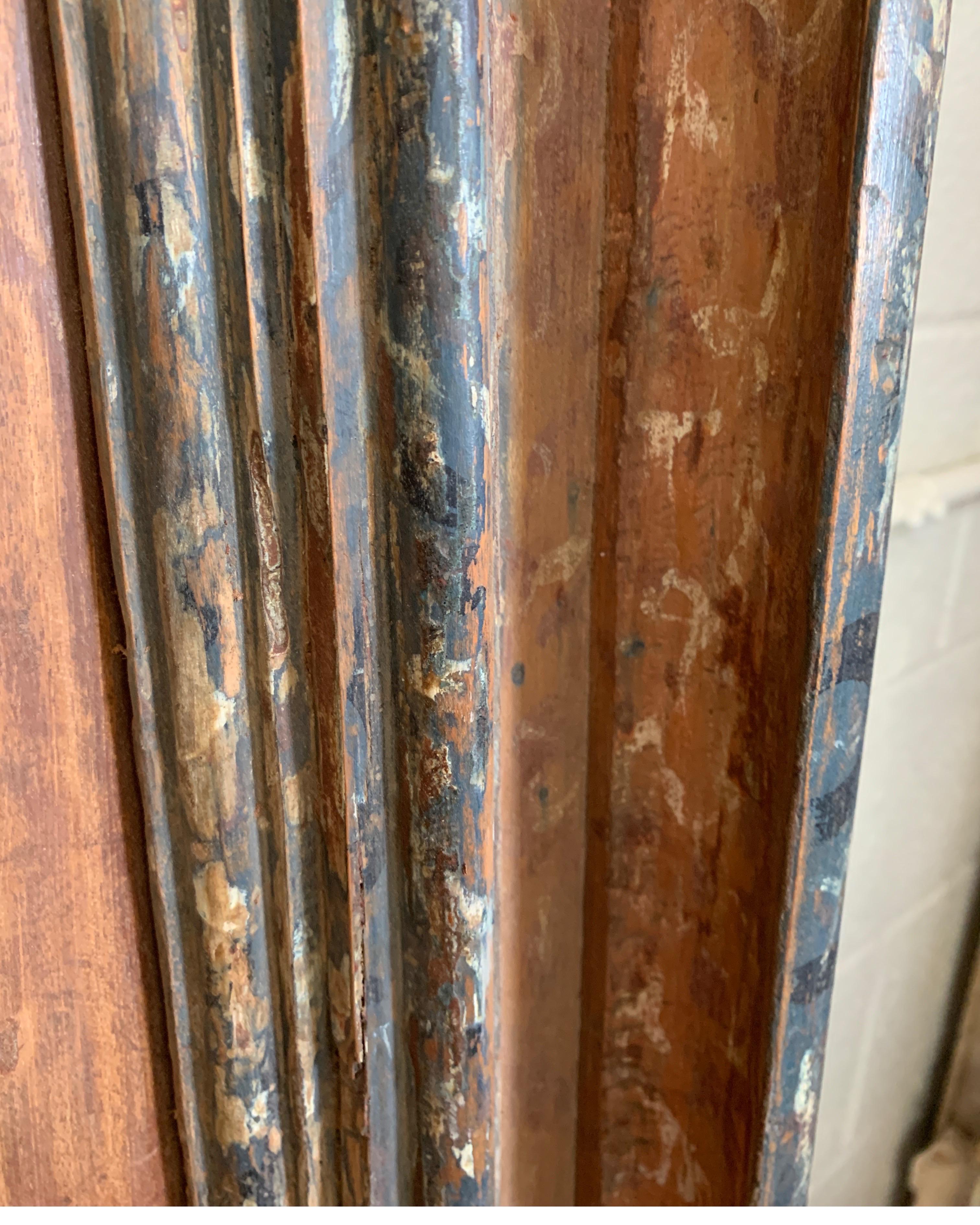 Spanische Türen aus dem 18. Jahrhundert mit polychromer Bemalung und blauer Umrandung (Holz) im Angebot