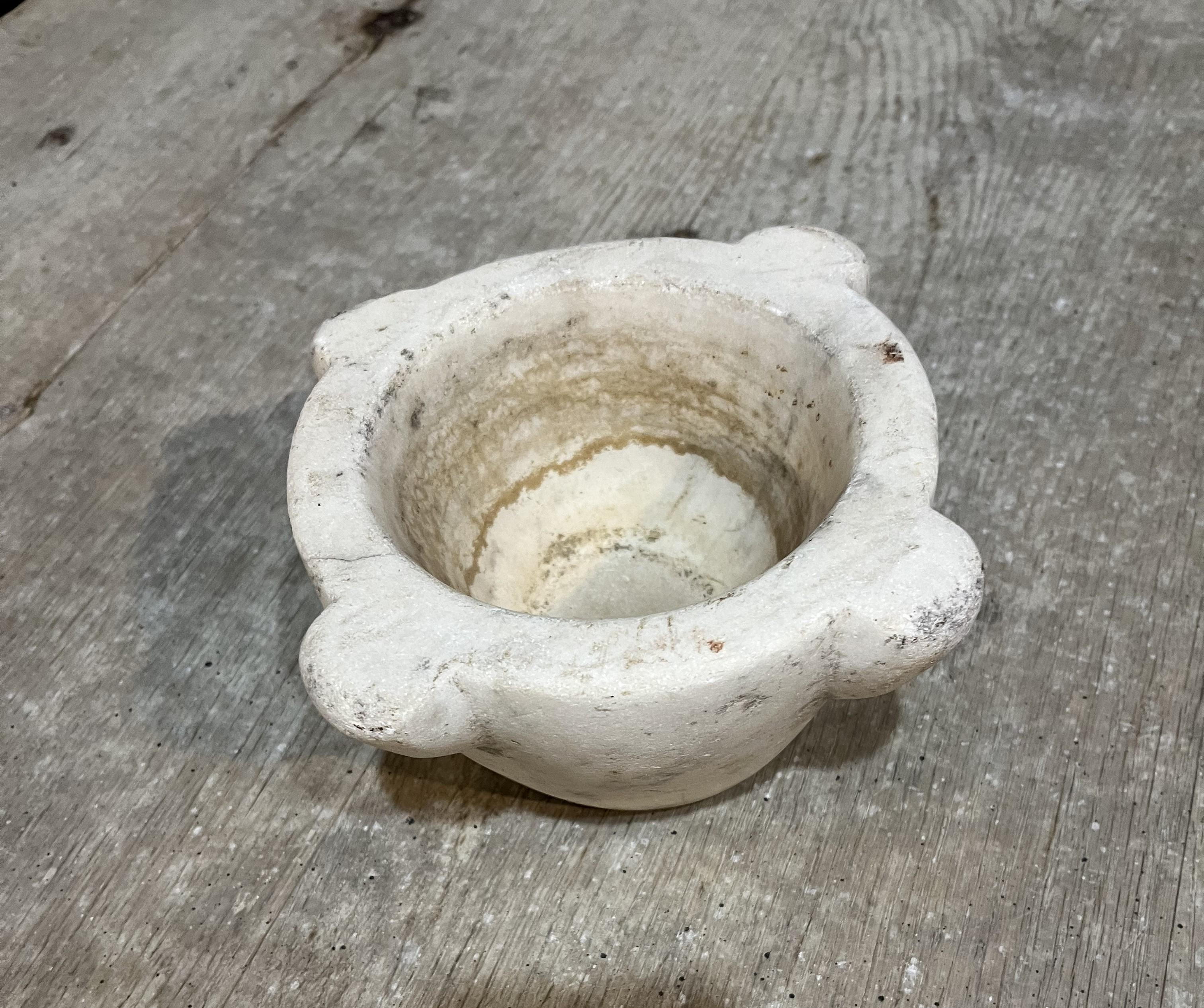 Marmo Mortaio di marmo spagnolo del XVIII secolo in vendita