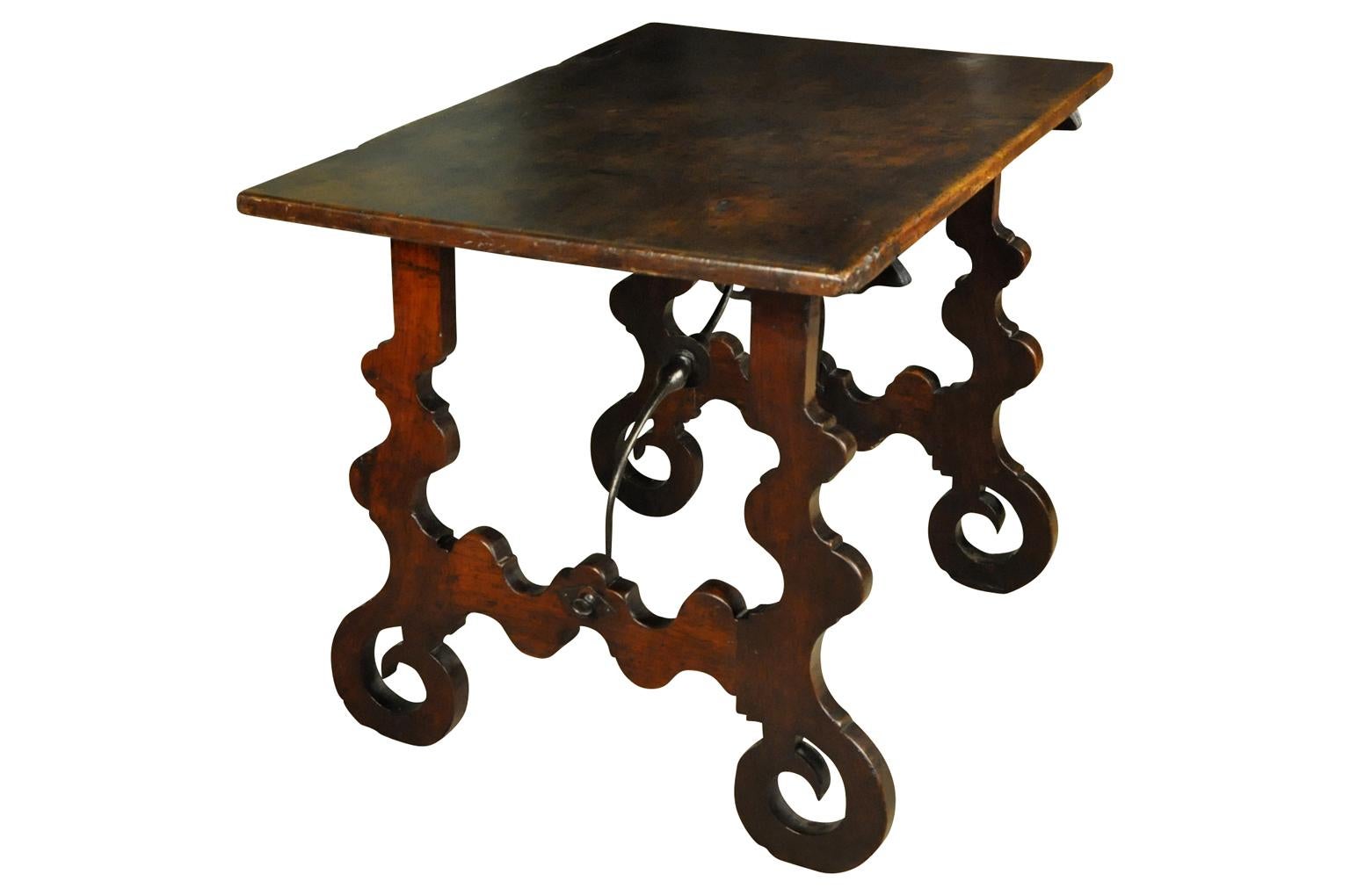 Spanish 18th Century Primitive Side Table In Good Condition For Sale In Atlanta, GA