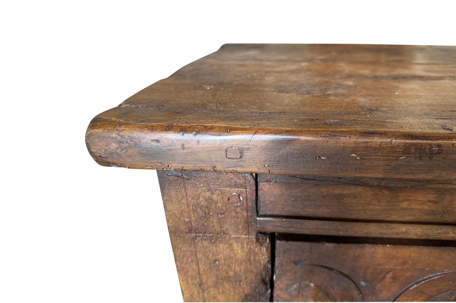 Commode da sacrestia spagnolo del XVIII secolo in vendita 2