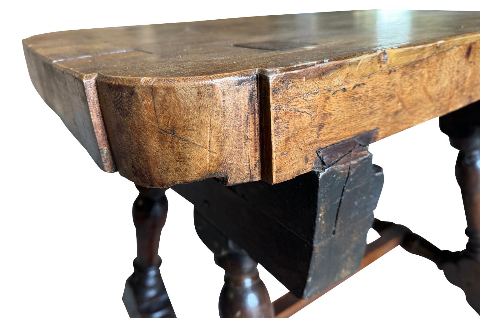 Walnut Spanish 18th Century Tocinera Side Table For Sale