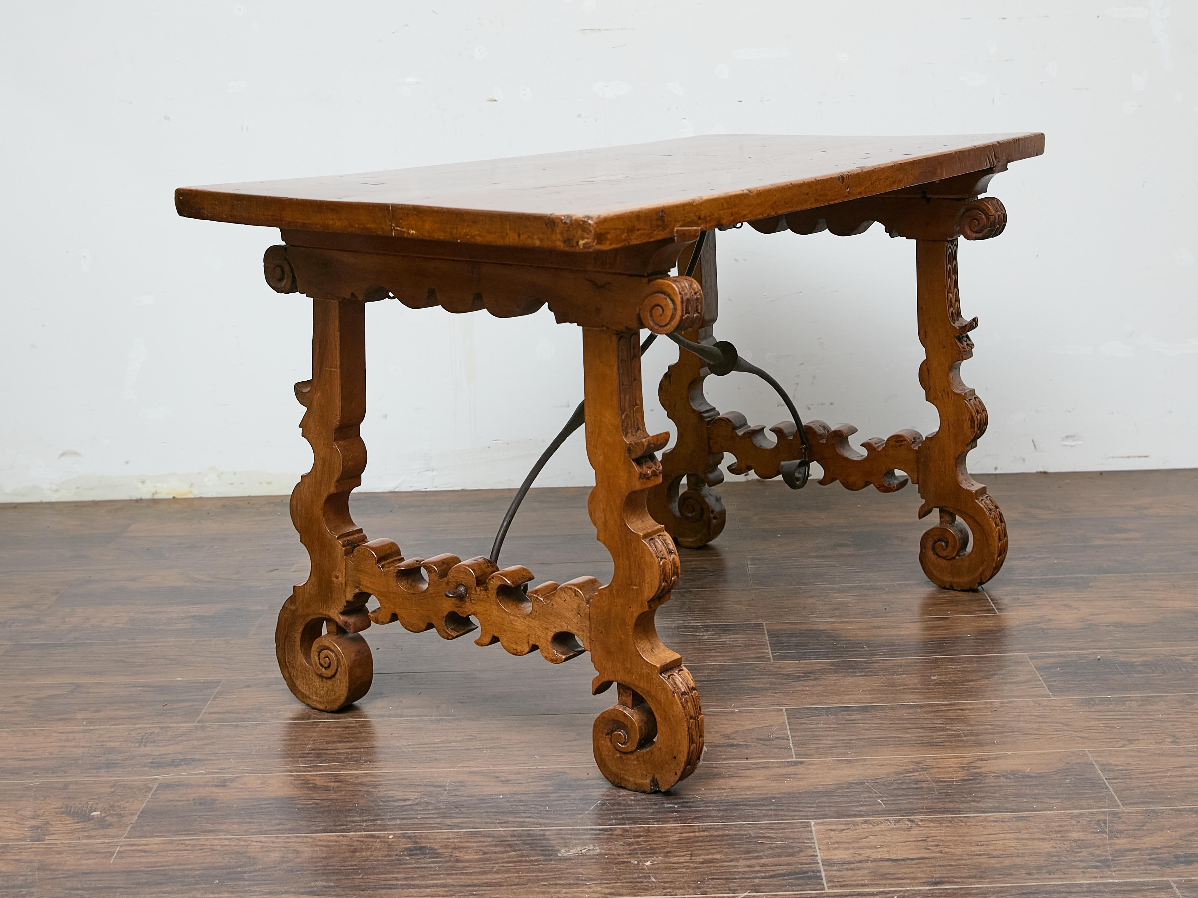 Baroque Spanish 18th Century Walnut Fratino Table with Carved Legs and Iron Stretcher For Sale