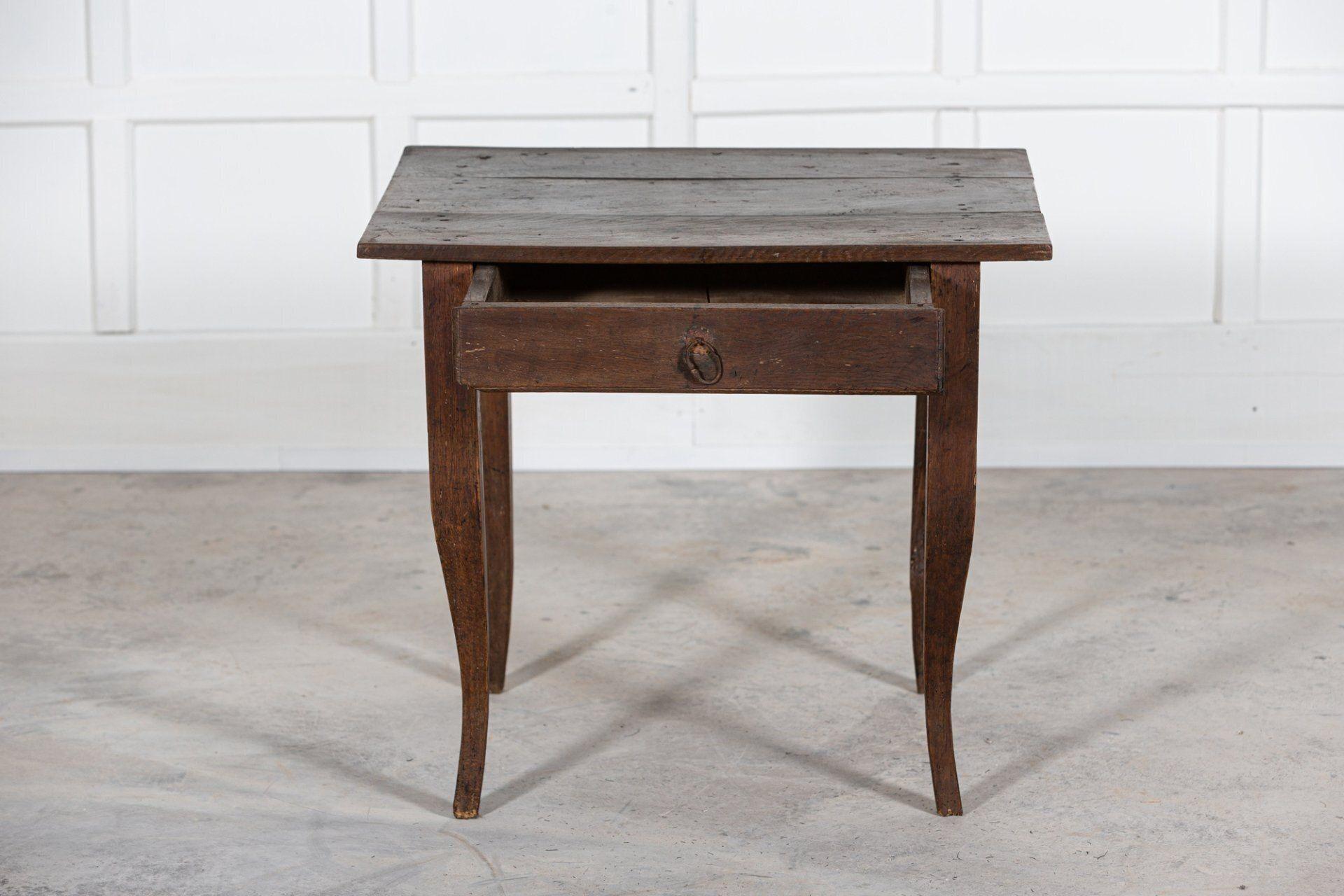 Circa 1760.
Spanish 18th C provincial oak side table.
Sku 1123.
Measures: W75 x D59 x H66cm.