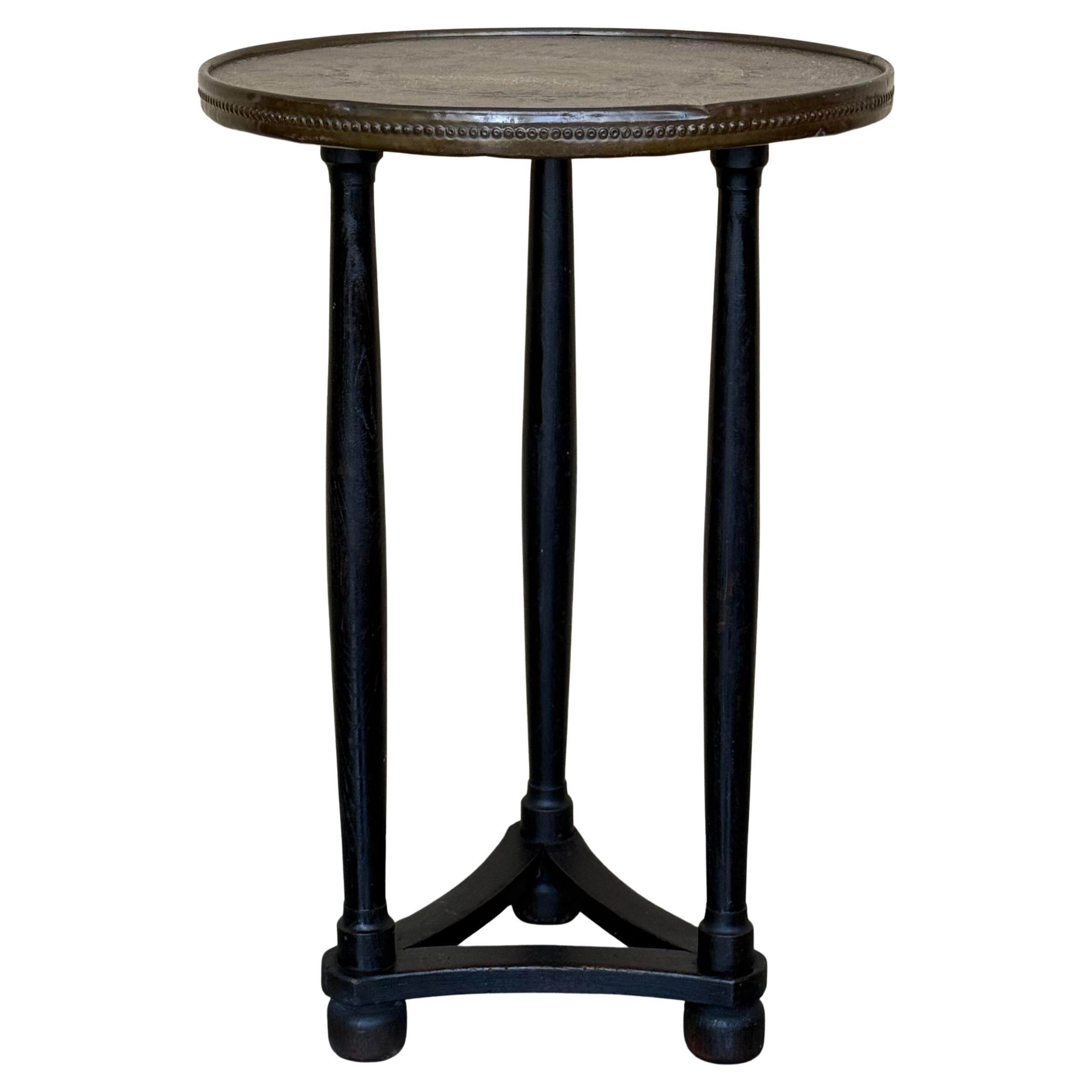 What is the difference between an accent table and an end table?