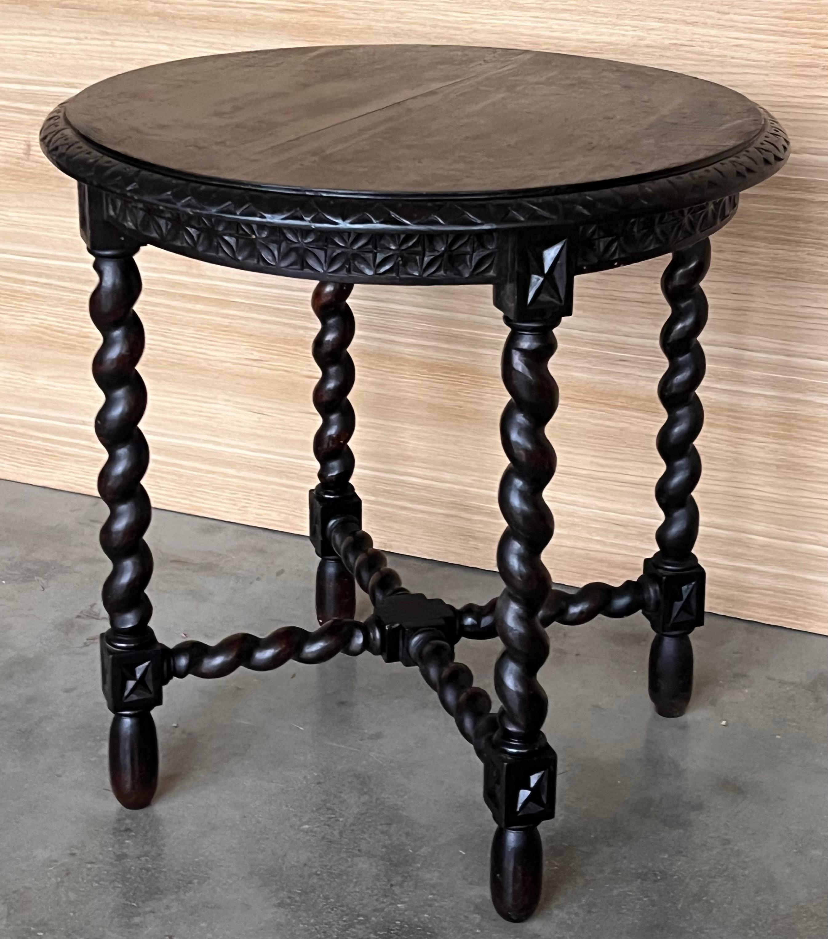 20th Century Spanish 1900s Walnut Round Side Table with Solomonic Legs and Beleveled Edges