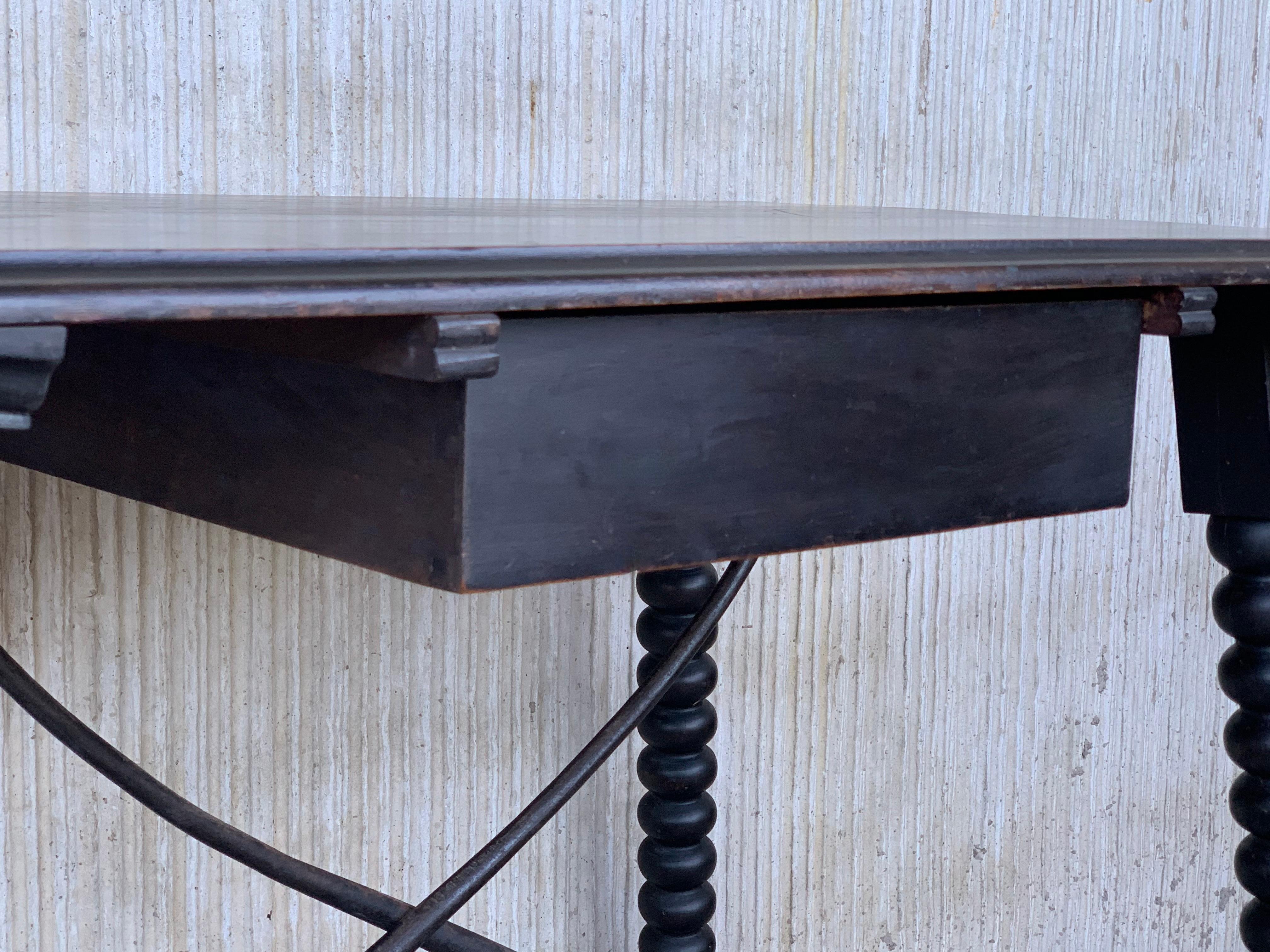 Spanish 1900s Walnut Side Table with Single Drawer and Iron Stretcher For Sale 5