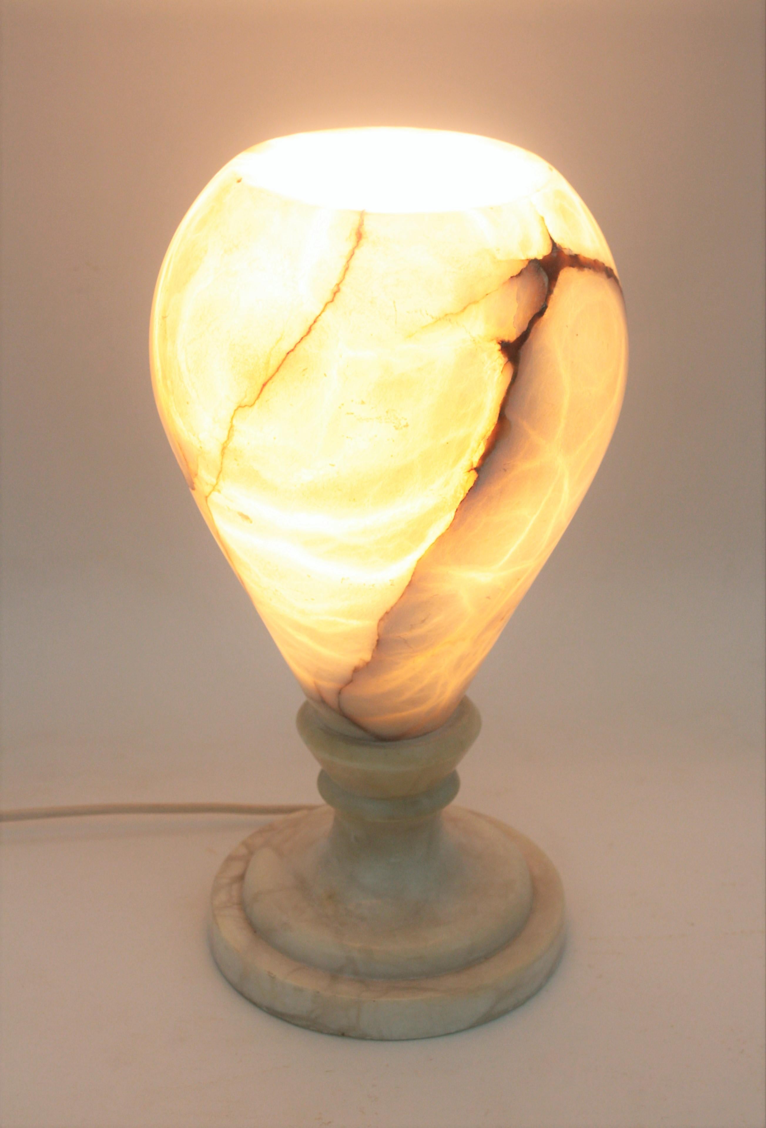 Alabaster Urn Lamp In Good Condition In Barcelona, ES