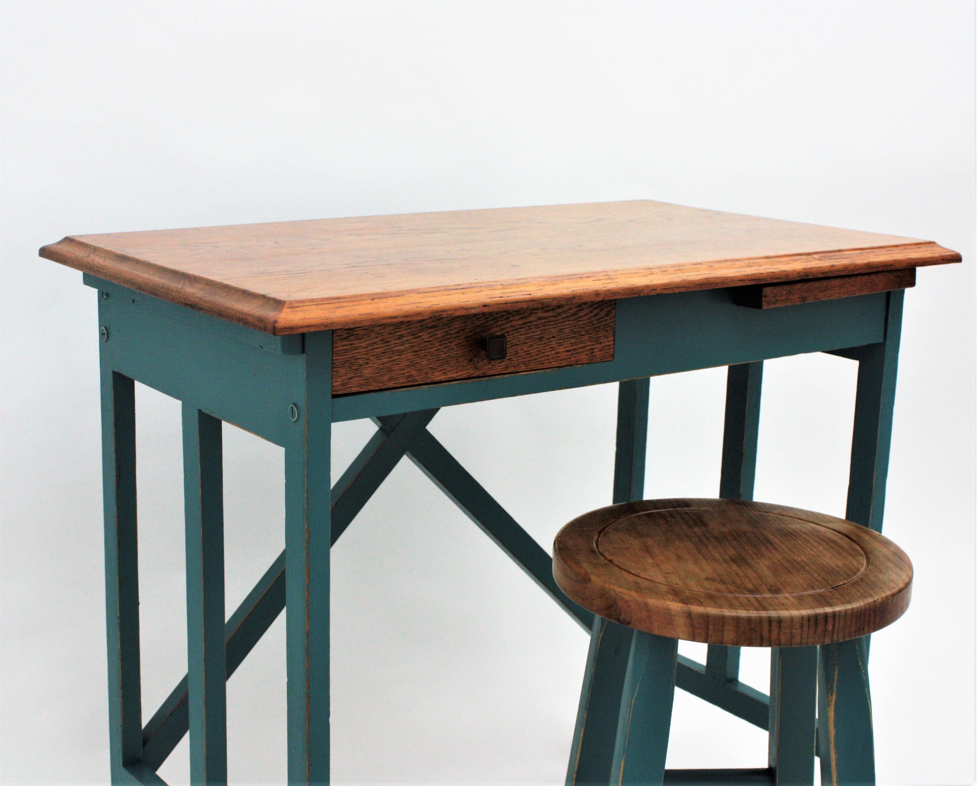 Spanish Desk and Stool in Oak with Green Blue Patina, 1930s In Good Condition For Sale In Barcelona, ES