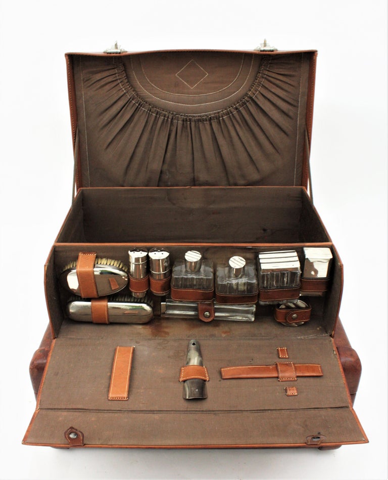 Spanish 1930s Leather Suitcases as Side Table For Sale at 1stDibs