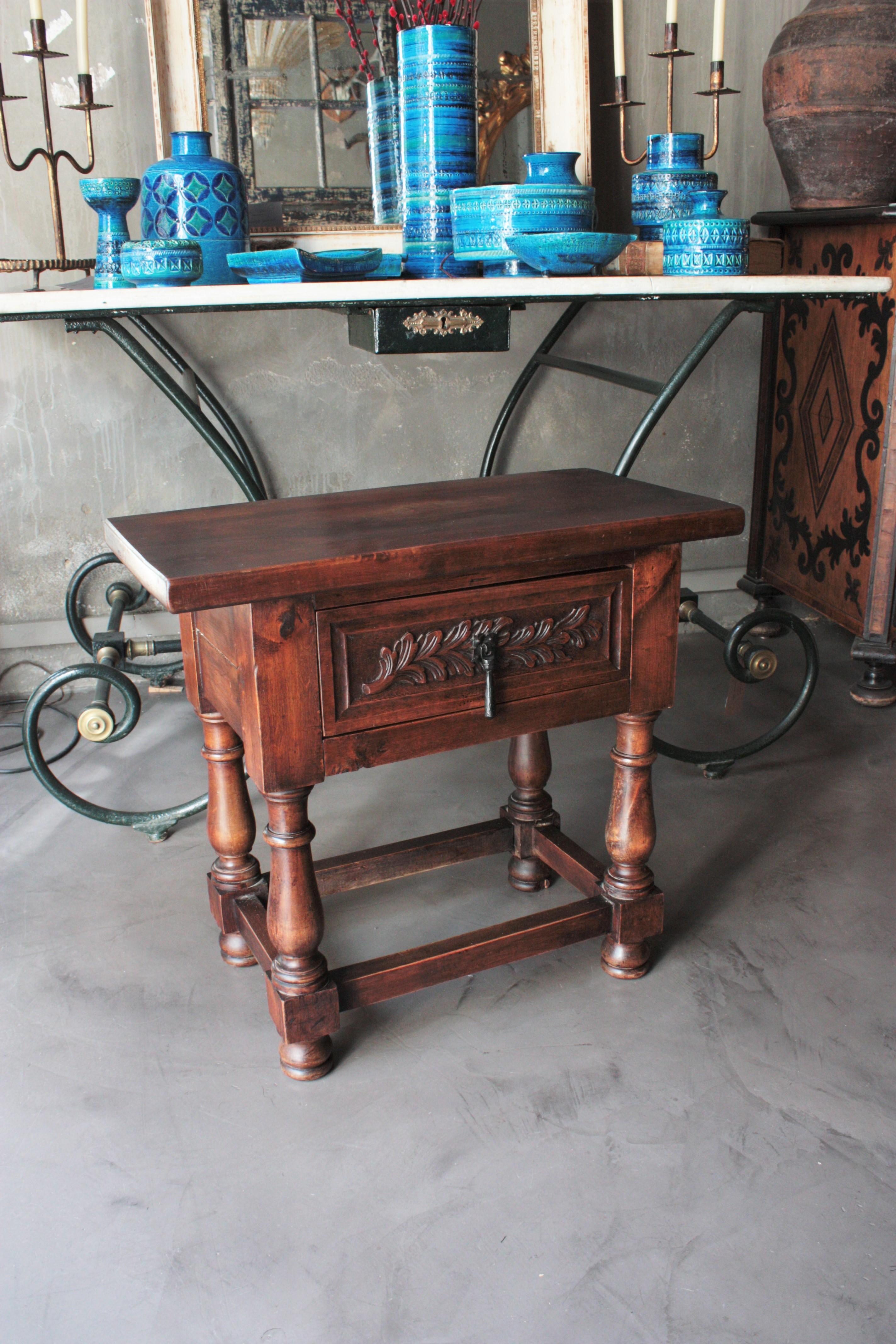 Spanish Colonial End Table / Side Table in Walnut, 1930s For Sale 3