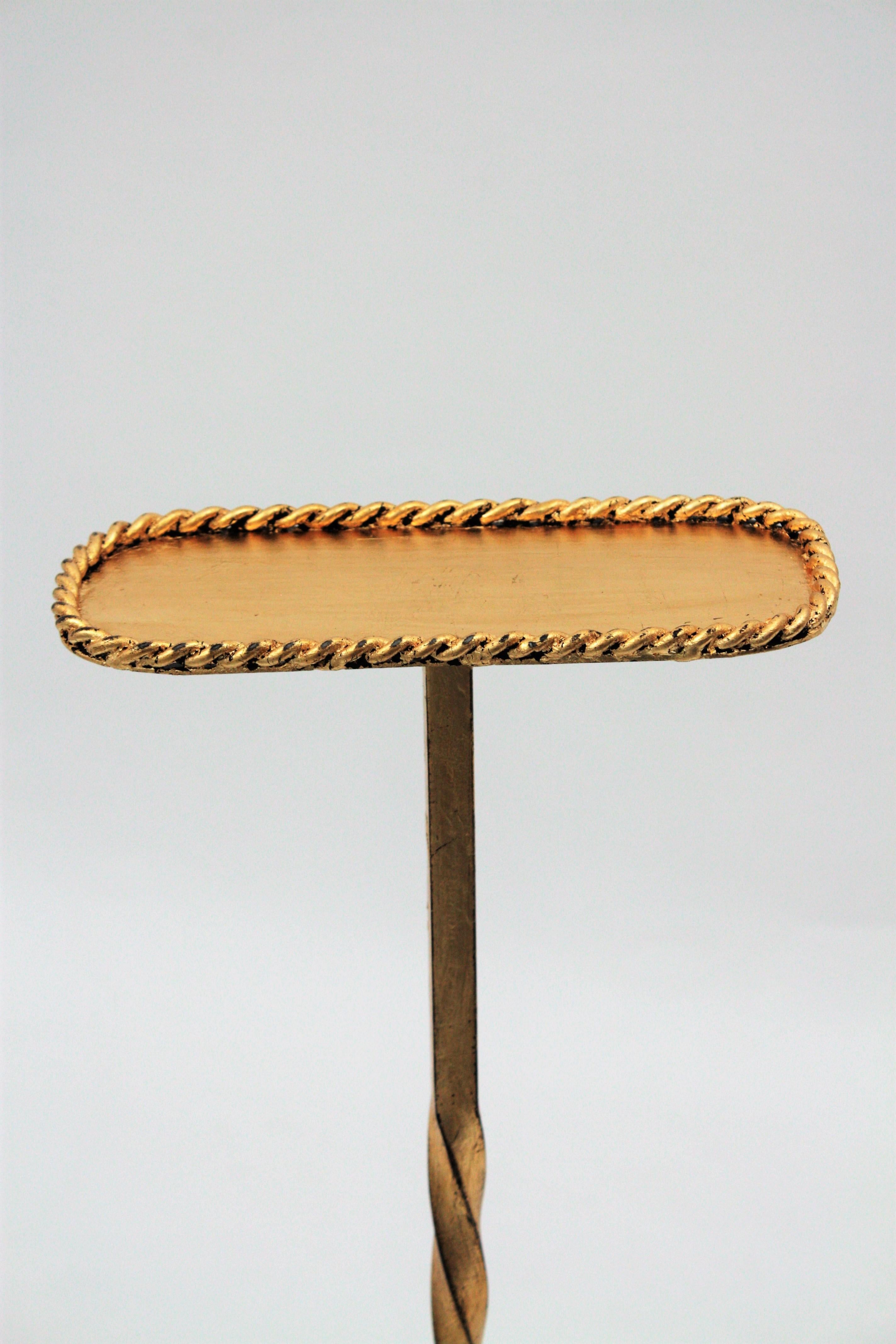 Spanish 1940s Hand-Hammered Iron Gueridon / Drinks Table with Twisted Base 4
