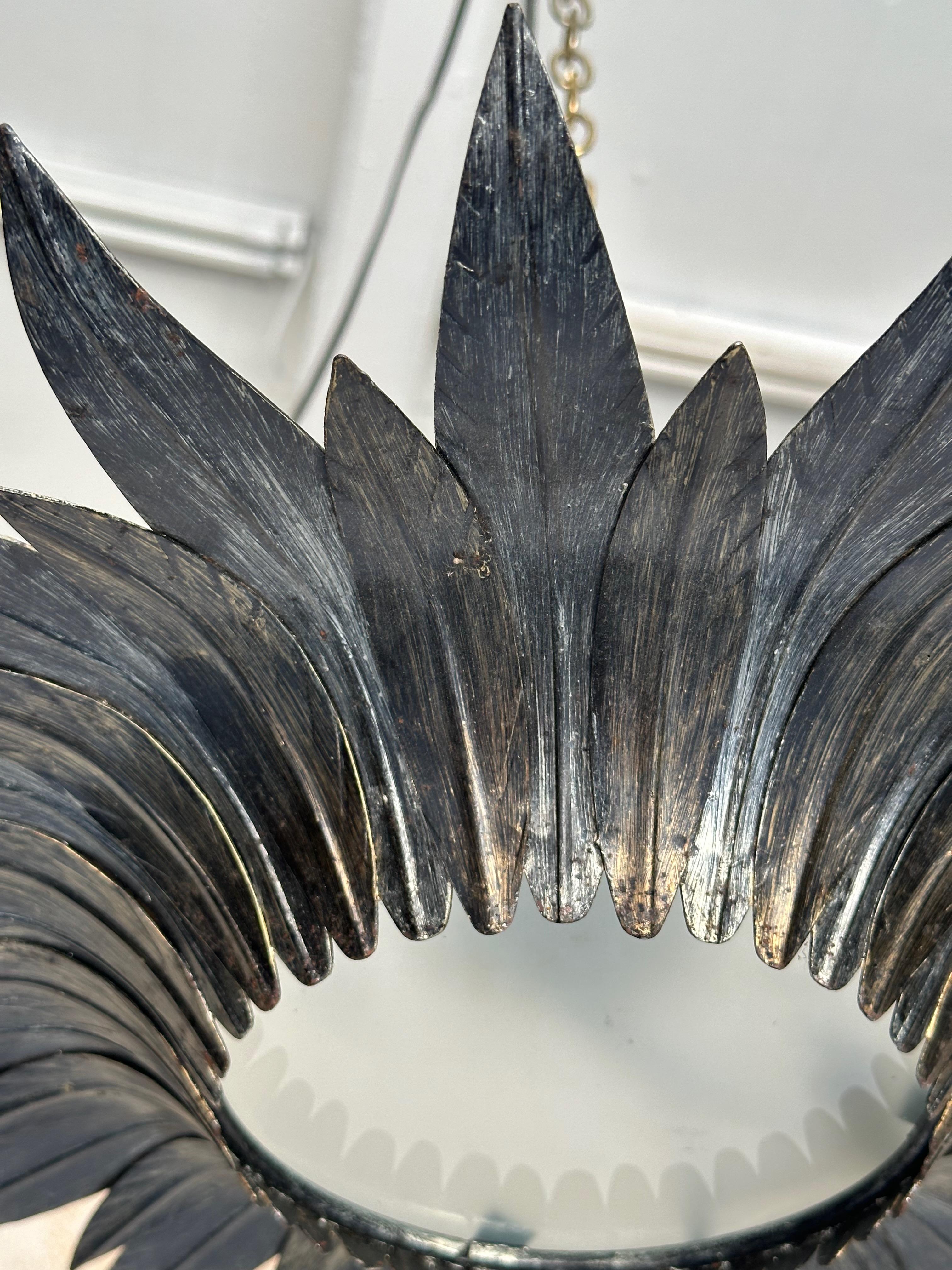 Plafonnier espagnol des années 1950 en métal doré foncé en vente 1