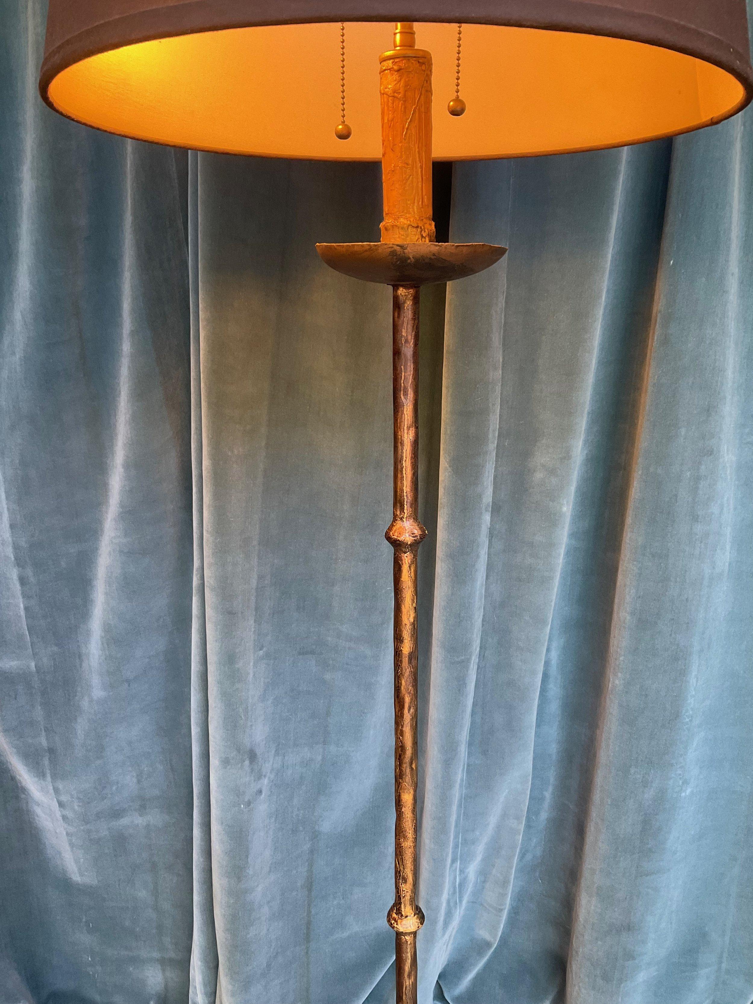 Spanish 1950s Gilt Iron Floor Lamp In Good Condition For Sale In Buchanan, NY
