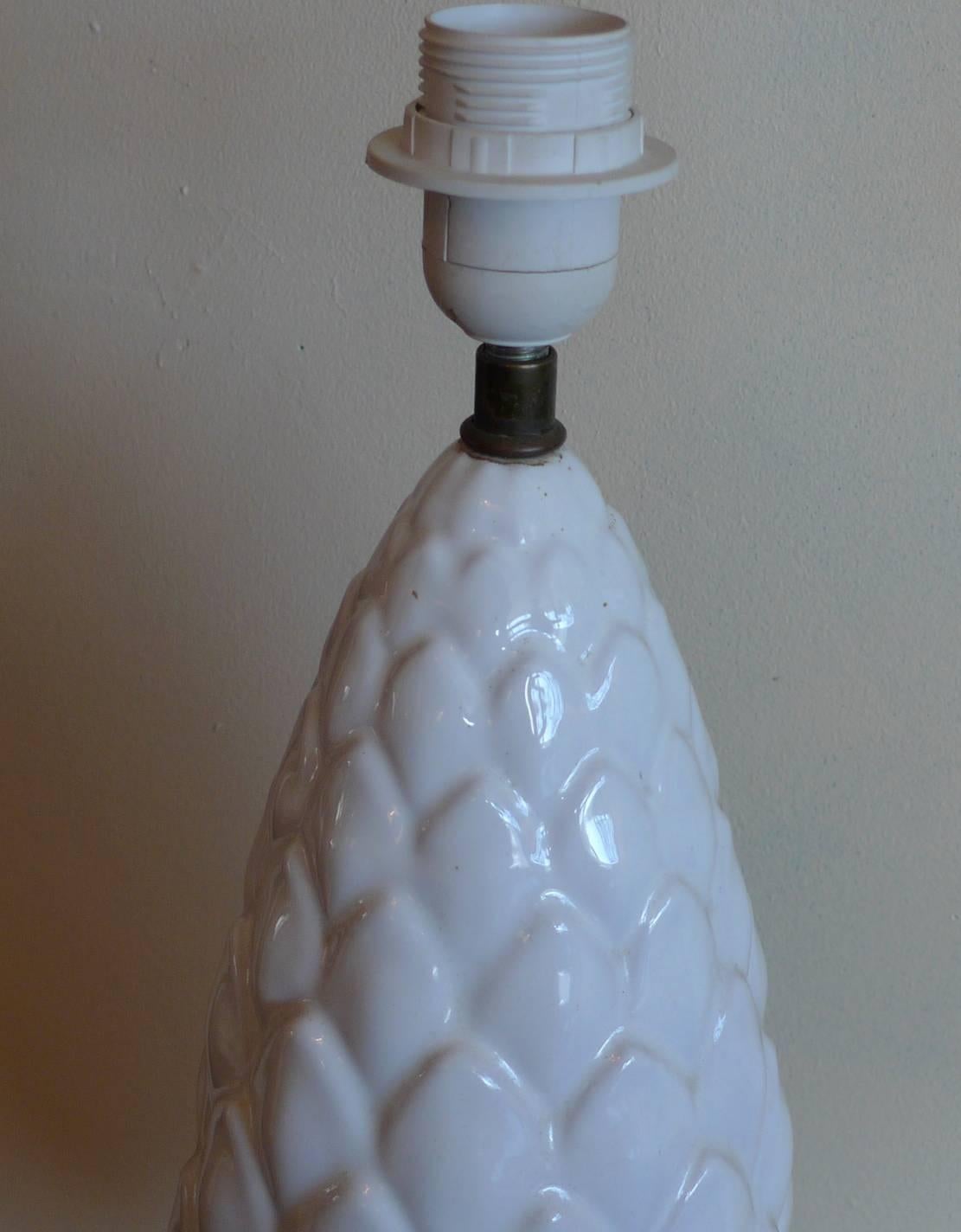 Spanish 1960s White Glazed Mansies 'Valencia' Ceramic Table Lamp In Good Condition In Santa Monica, CA