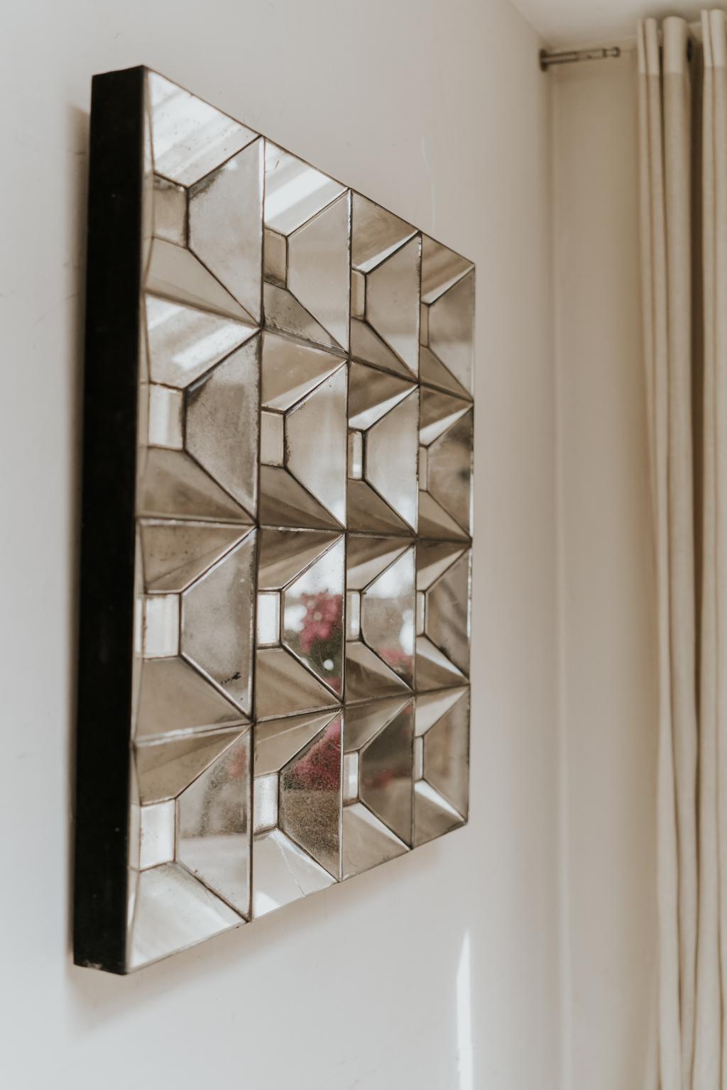 Made for a hotel in the 1980s in Spain, this mirror does it well every interior, classic or modern.