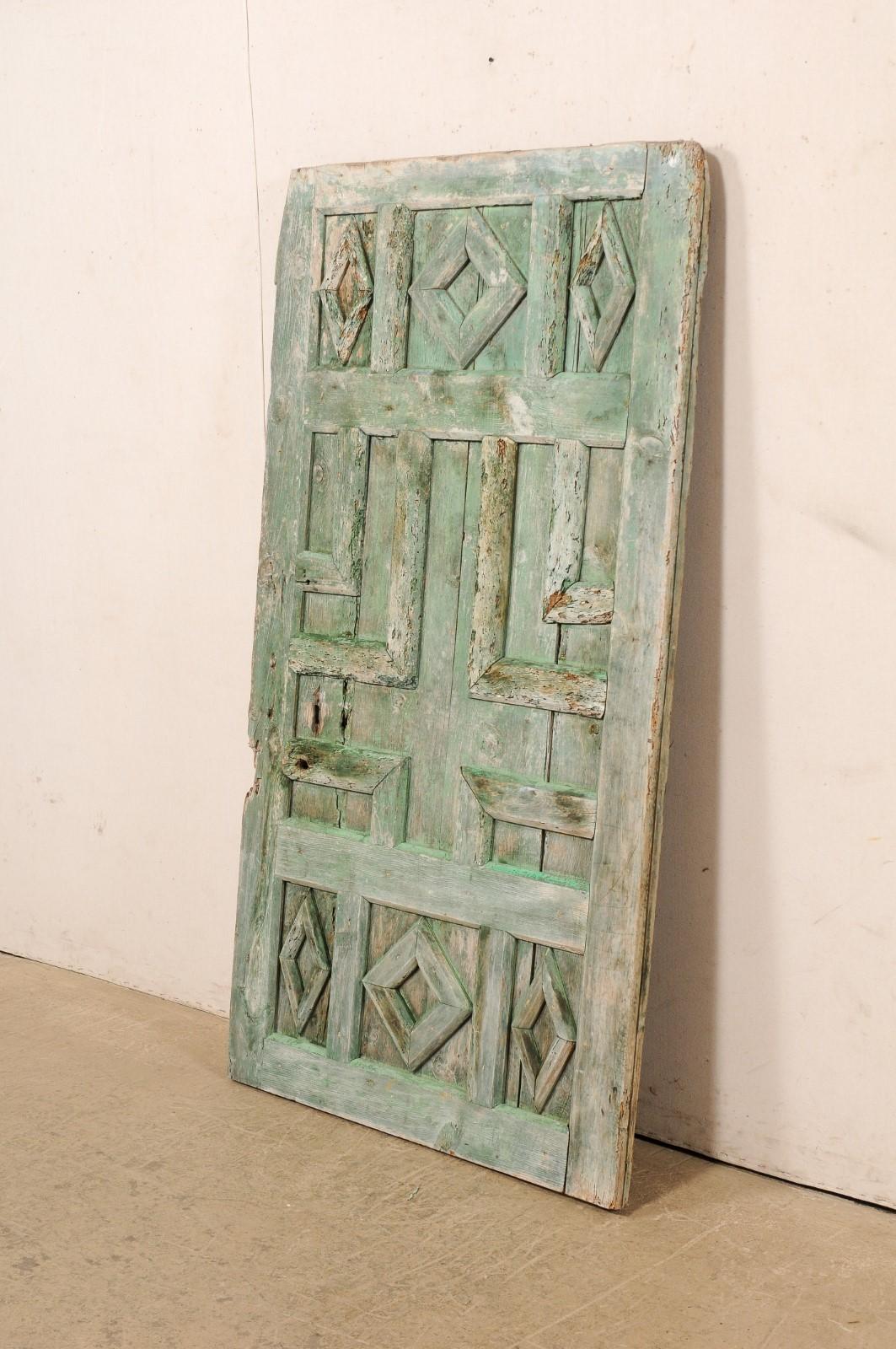 Porte à panneaux géométriques espagnole du 19ème siècle avec sa peinture verte d'origine en vente 1