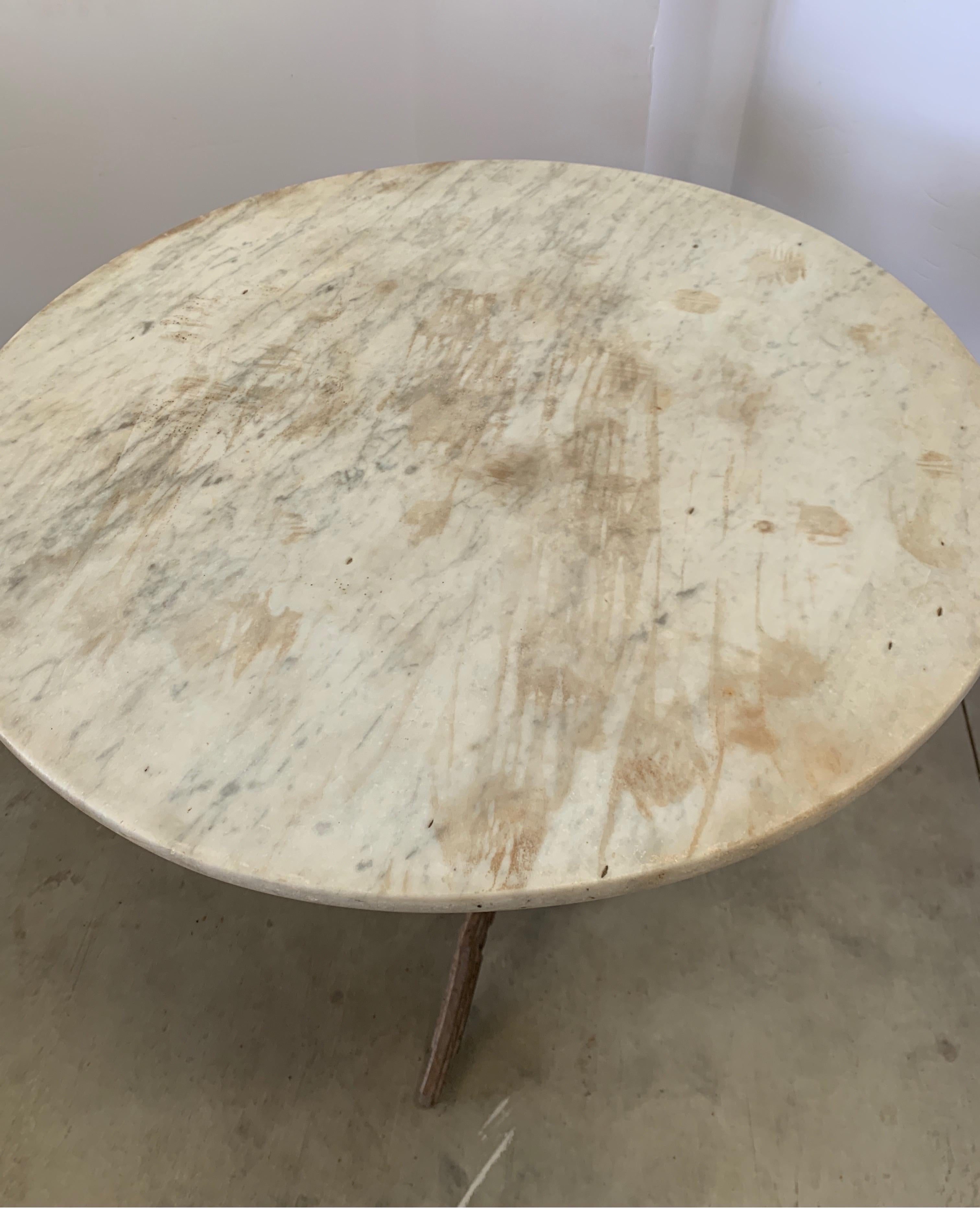 Spanish 19th Century Bistro Table with Original Marble Top and Iron Base In Good Condition In Houston, TX