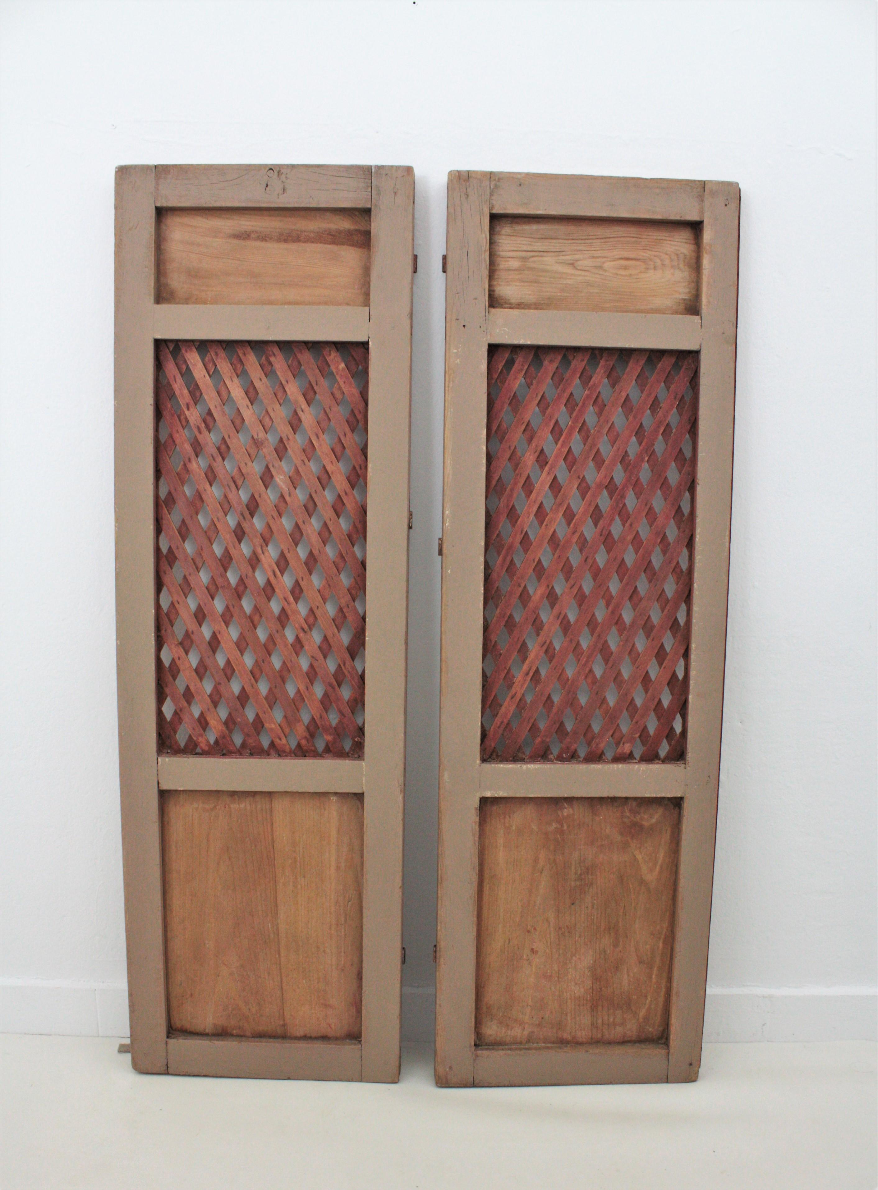 Puertas Rústicas de Celosía de Madera Tallada Española, Pareja en venta 1