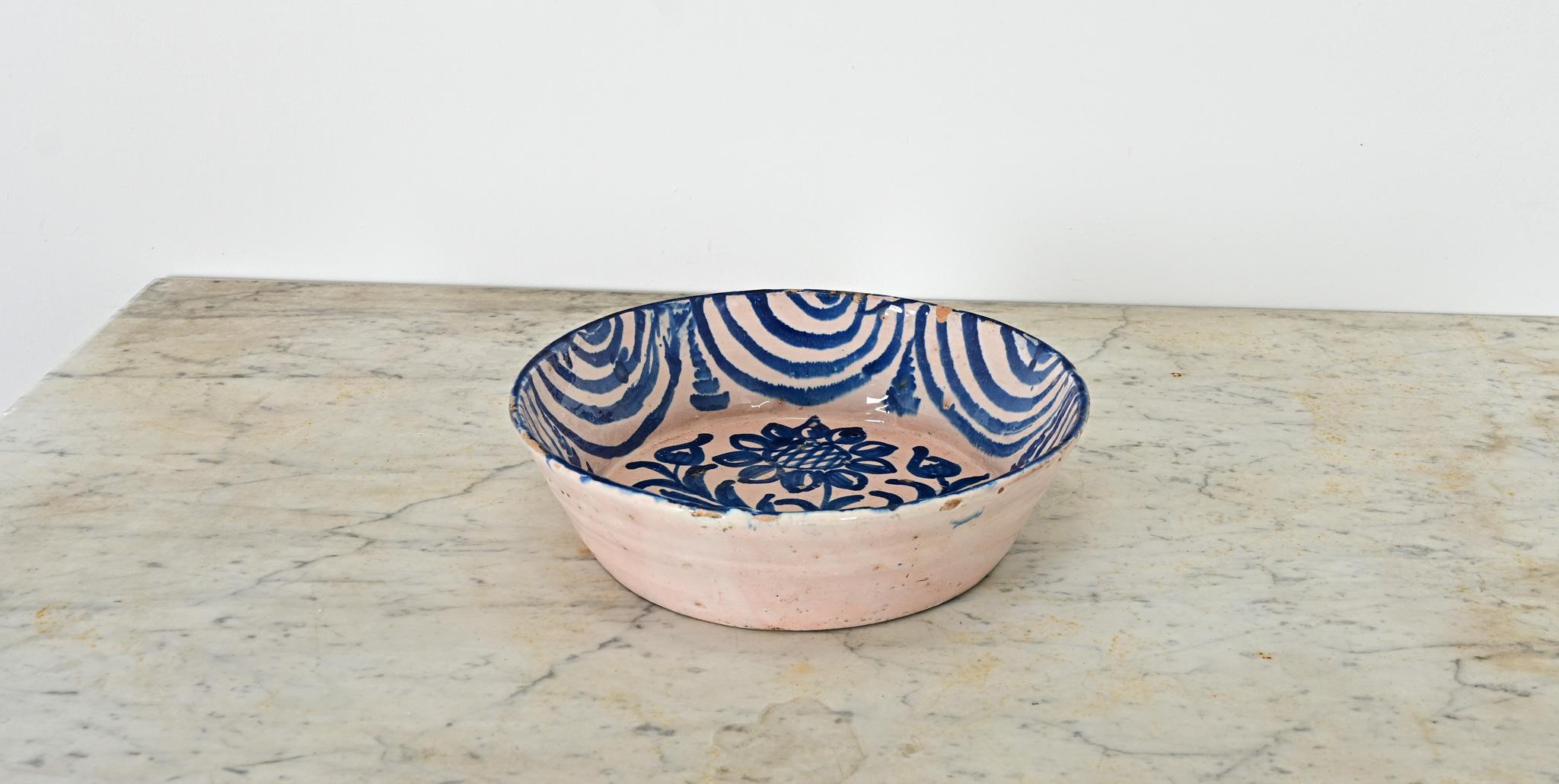 Glazed Spanish 19th Century Fajalauza Bowl from Granada For Sale