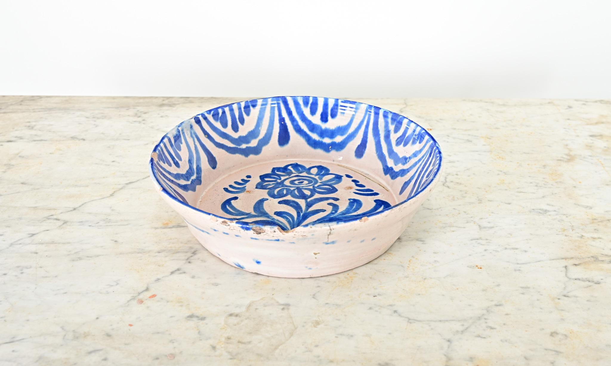 Glazed Spanish 19th Century Fajalauza Bowl from Granada For Sale
