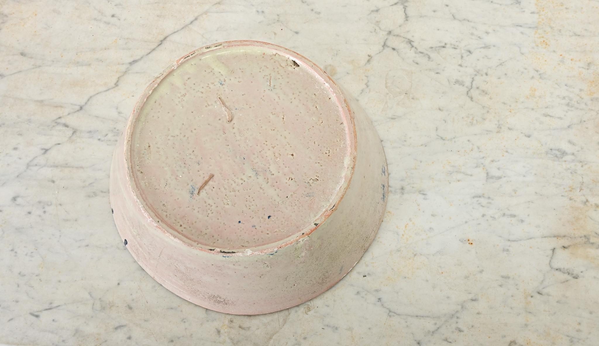 Spanish 19th Century Fajalauza Bowl from Granada In Good Condition For Sale In Baton Rouge, LA